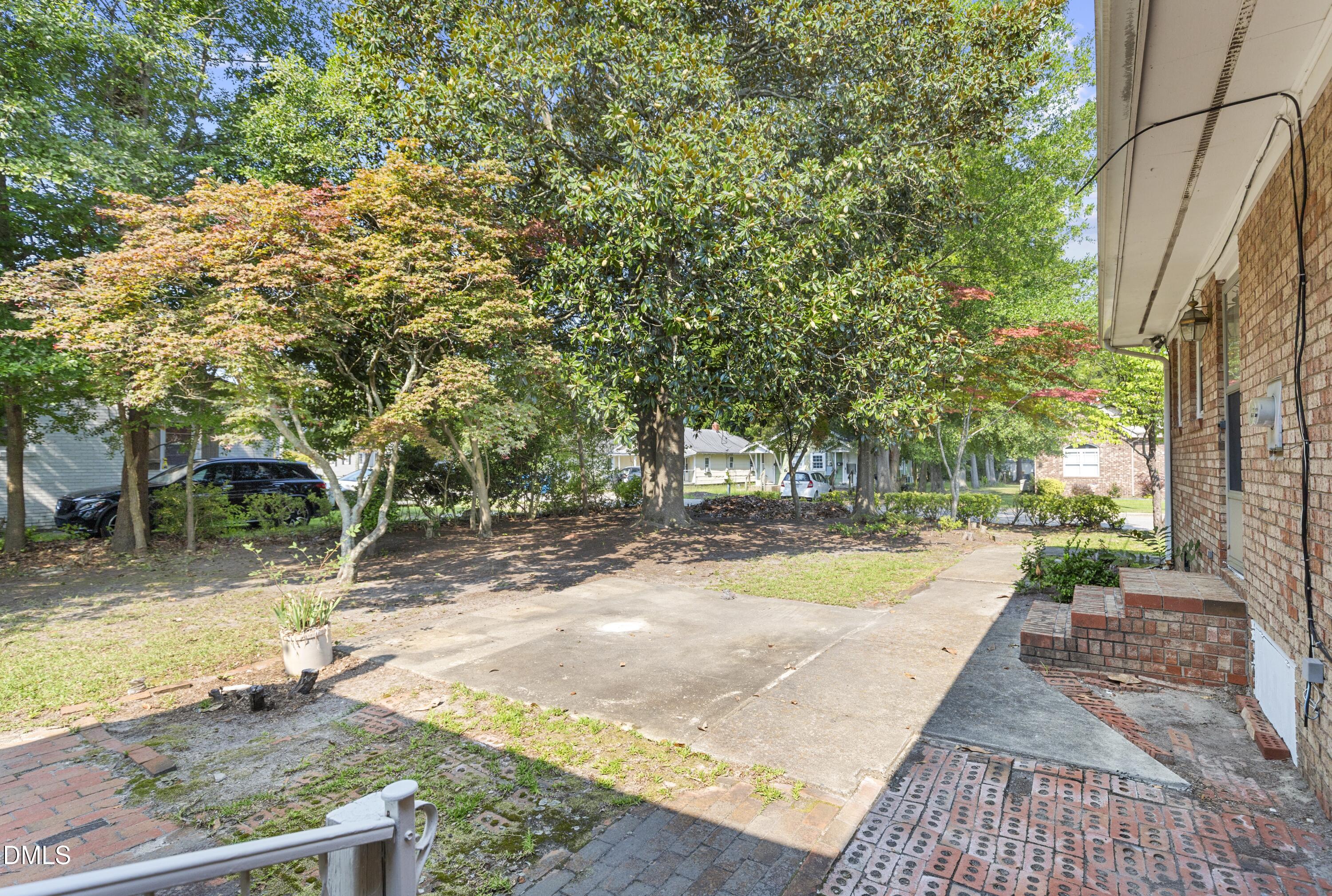 700 E Harnett Street Property Photo 37