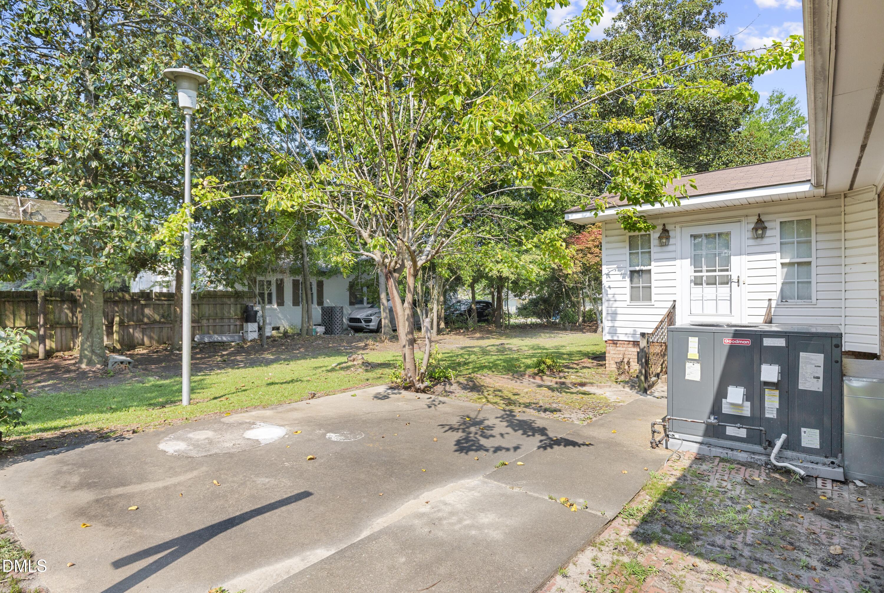 700 E Harnett Street Property Photo 53