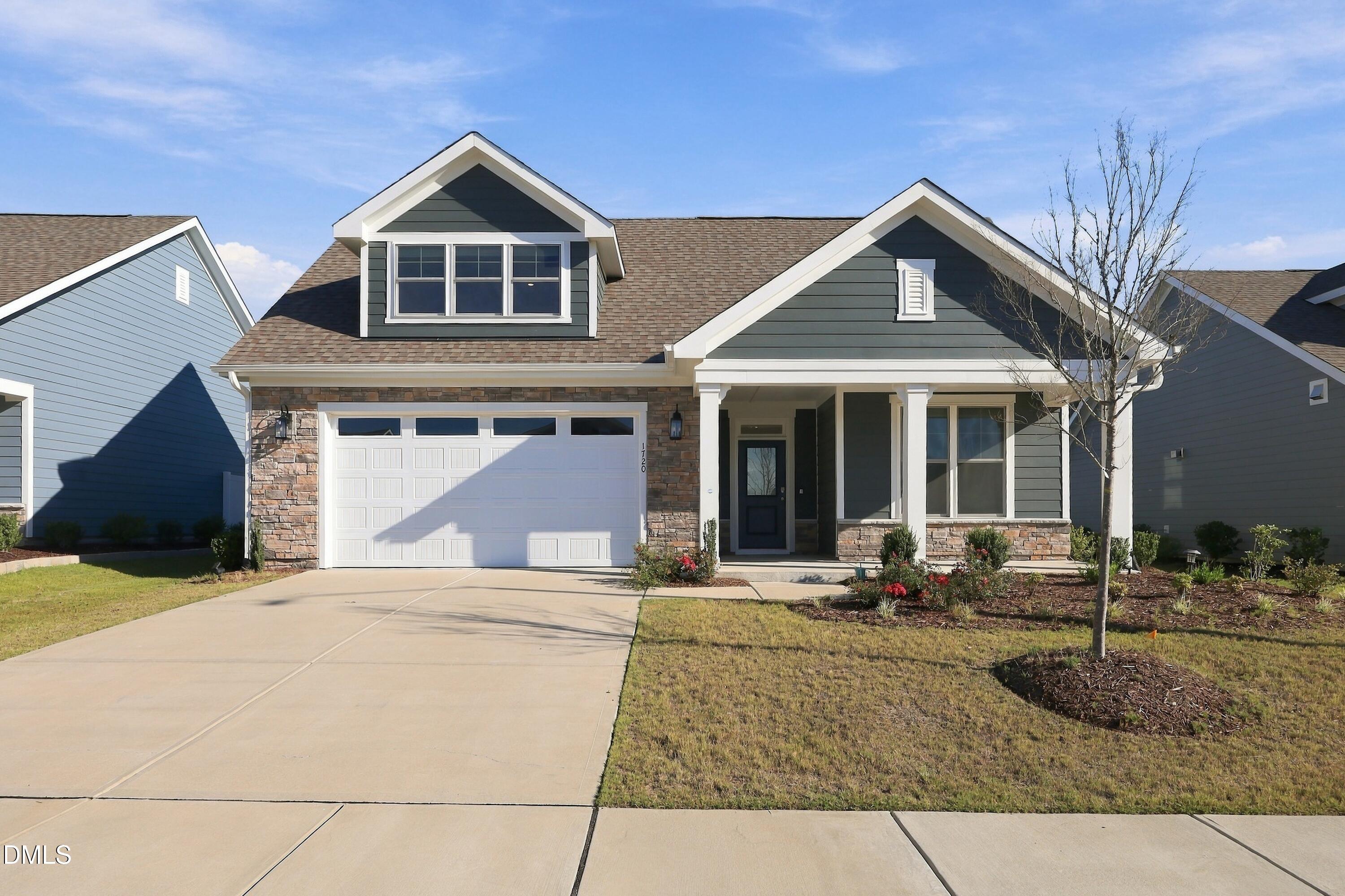 1720 Pinecliff Court Property Photo 1