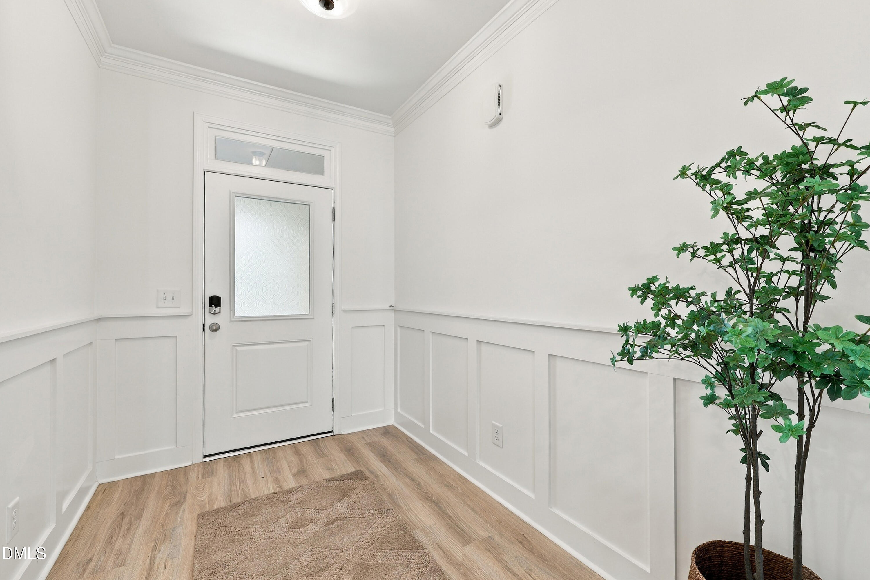 1720 Pinecliff Court Property Photo 8