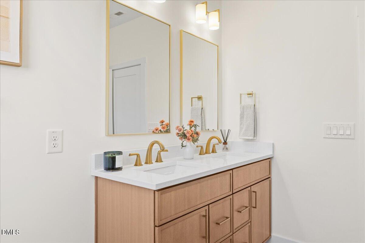 1512 E Jones Street Property Photo 42