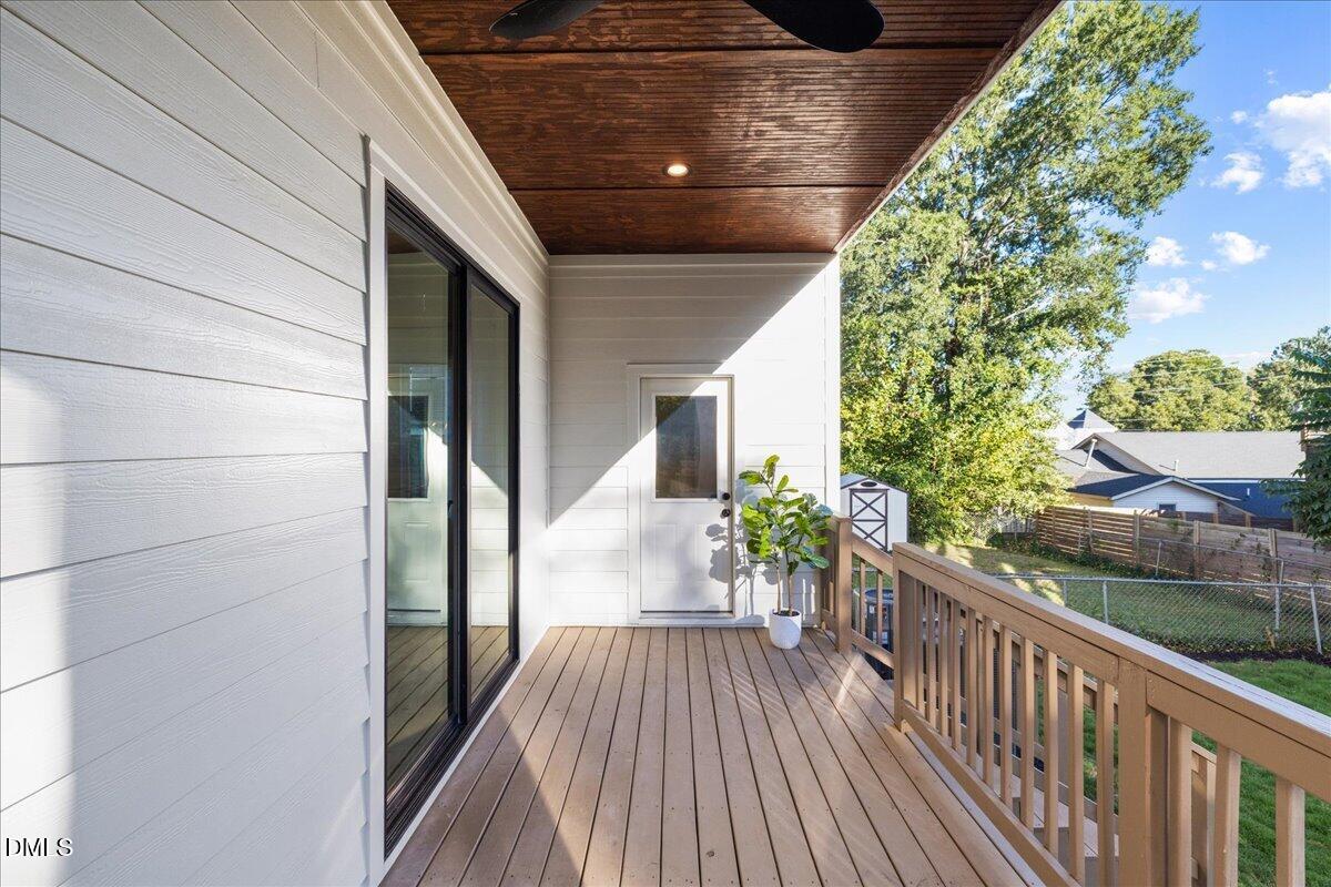 1512 E Jones Street Property Photo 64