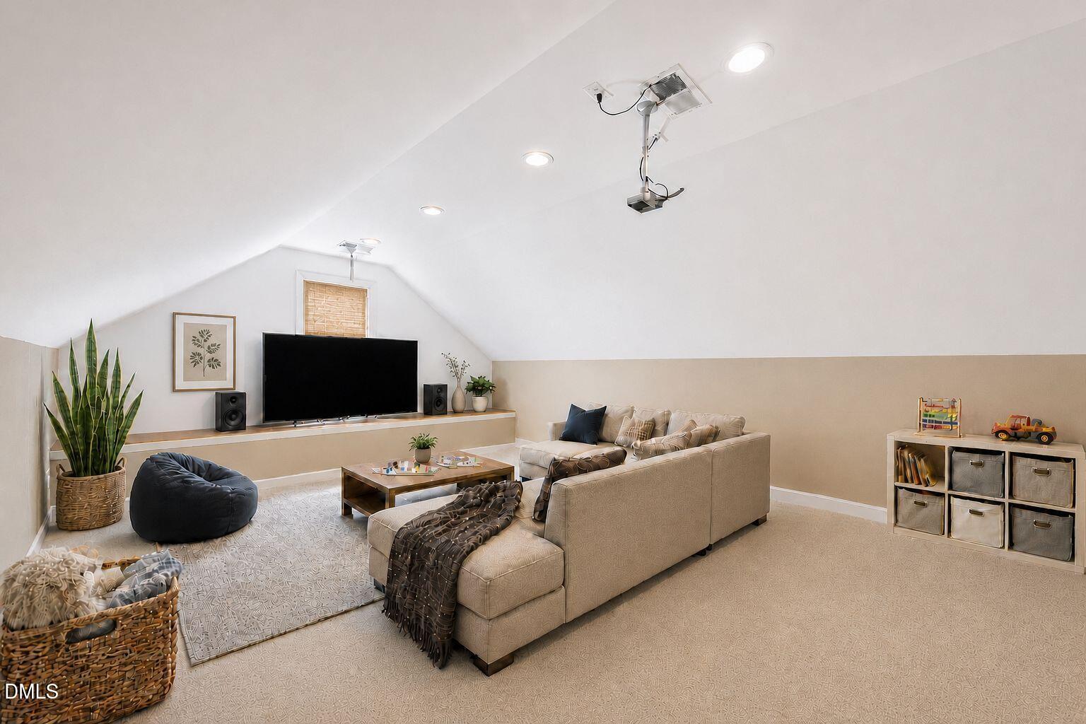109 Menteith Court Property Photo 33