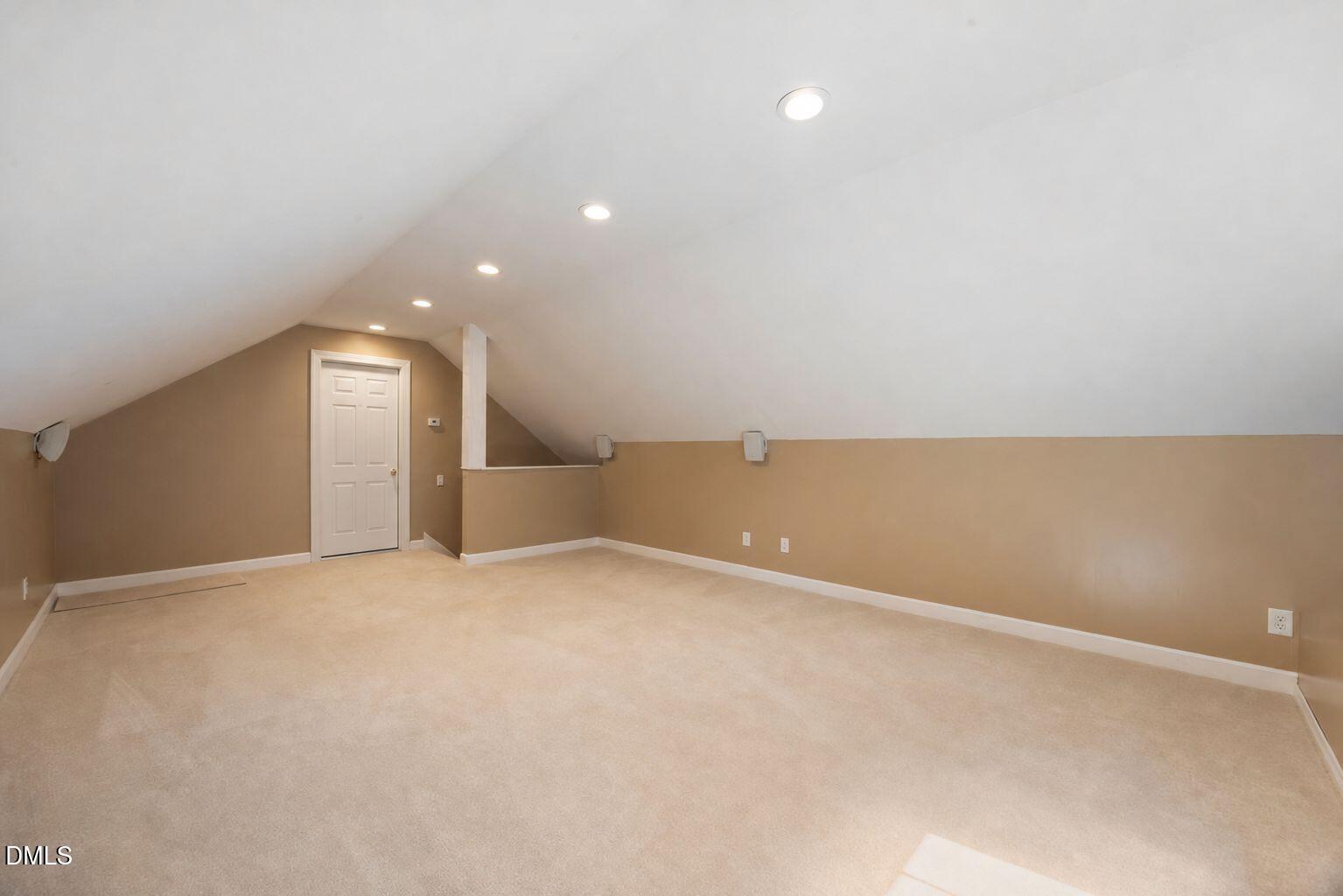 109 Menteith Court Property Photo 34