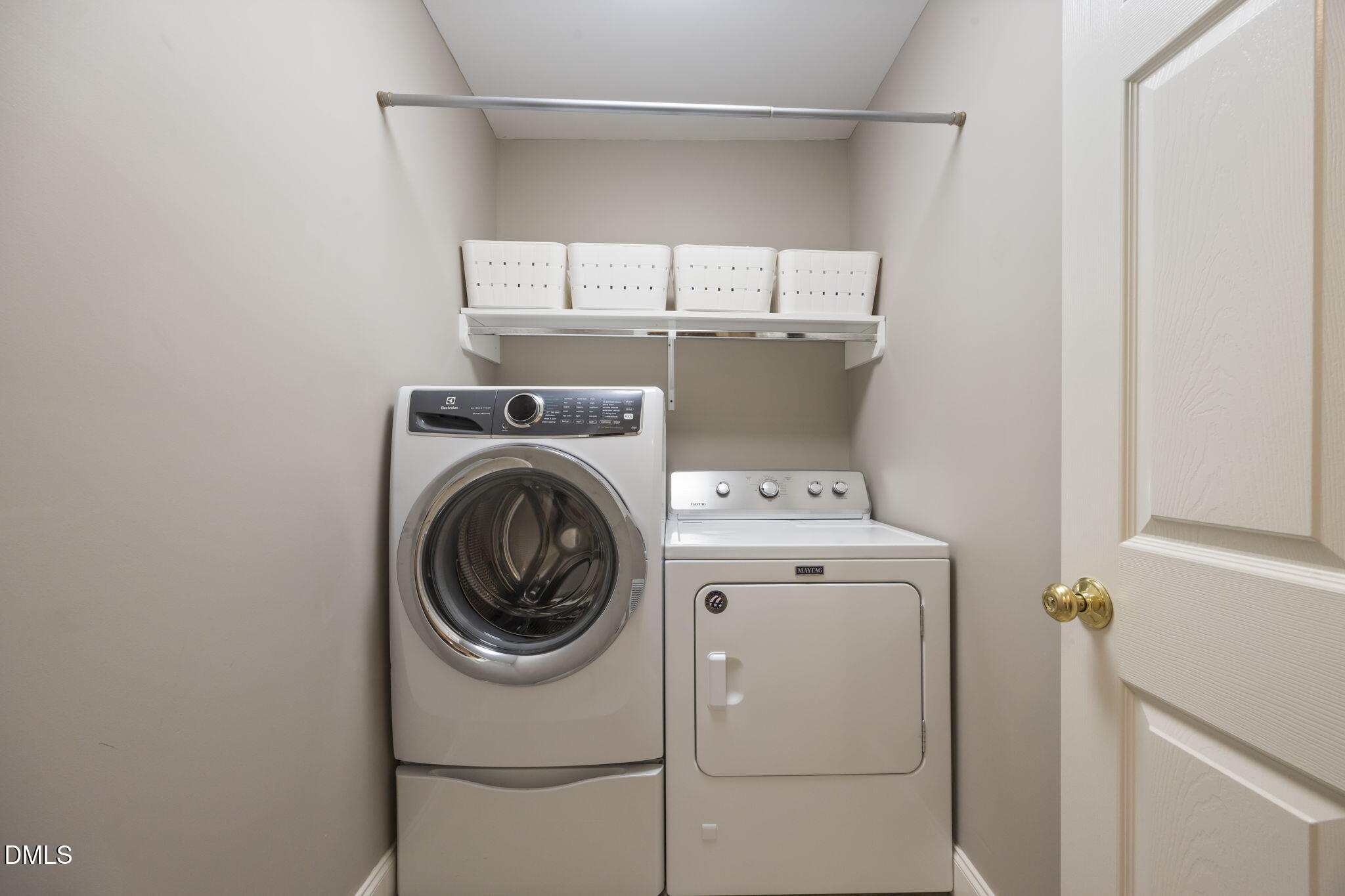 109 Menteith Court Property Photo 35