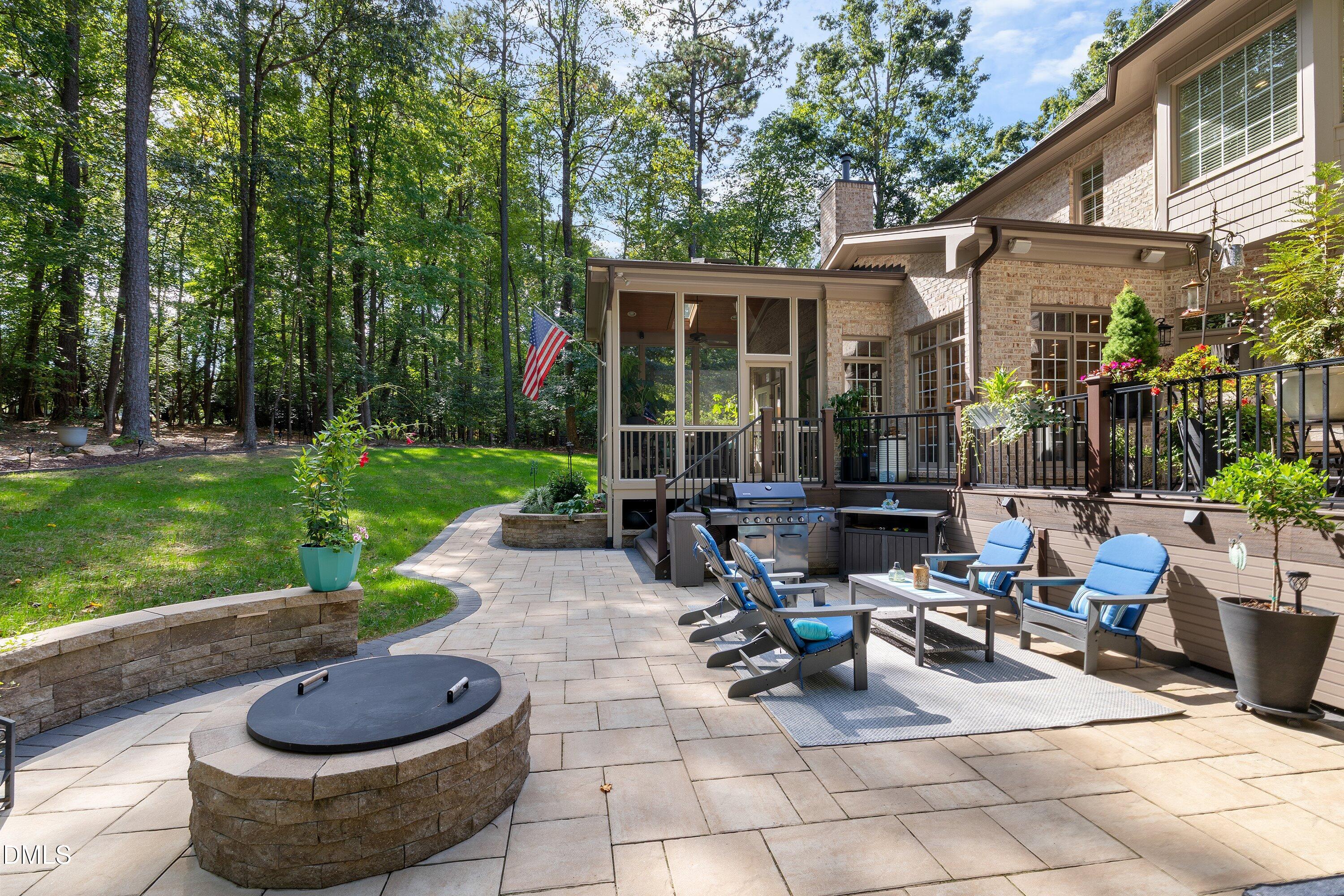 1340 Caistor Lane Property Photo 4