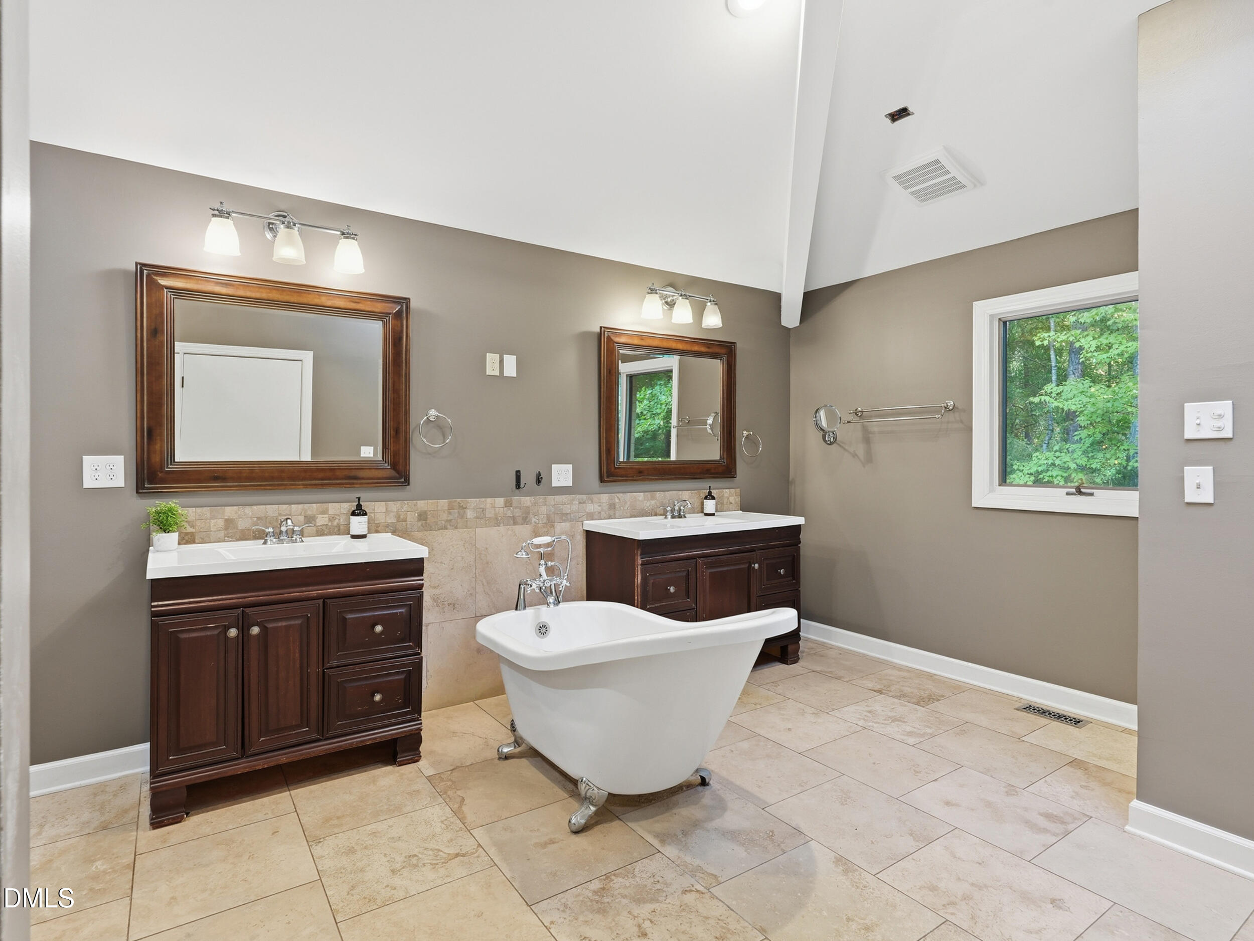 10752 Trego Trail Property Photo 33