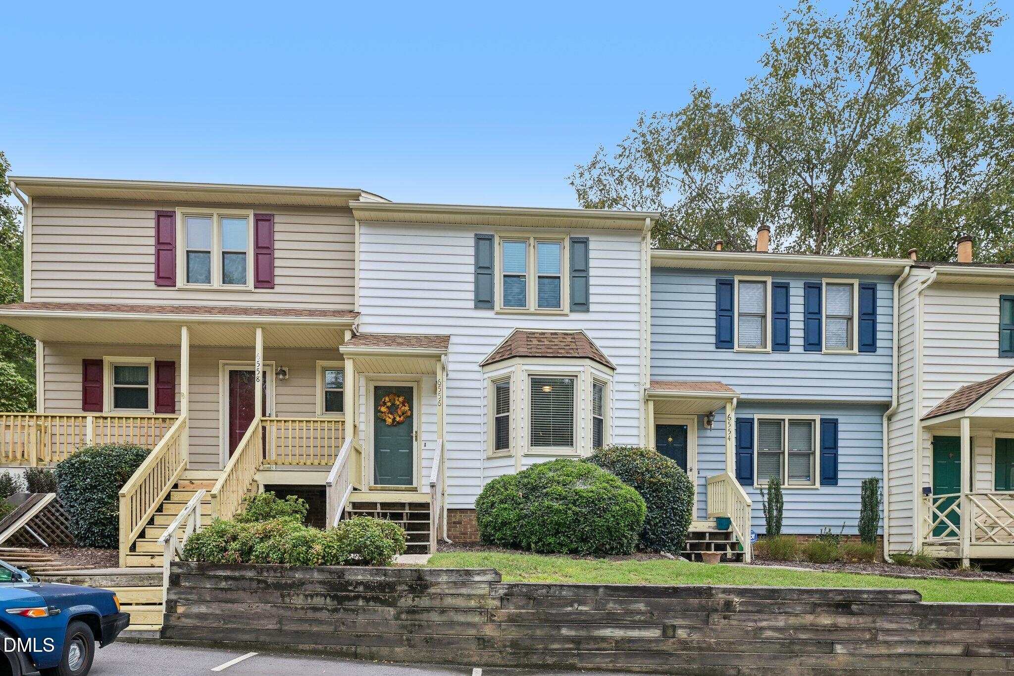 6556 Thetford Court Property Photo 1