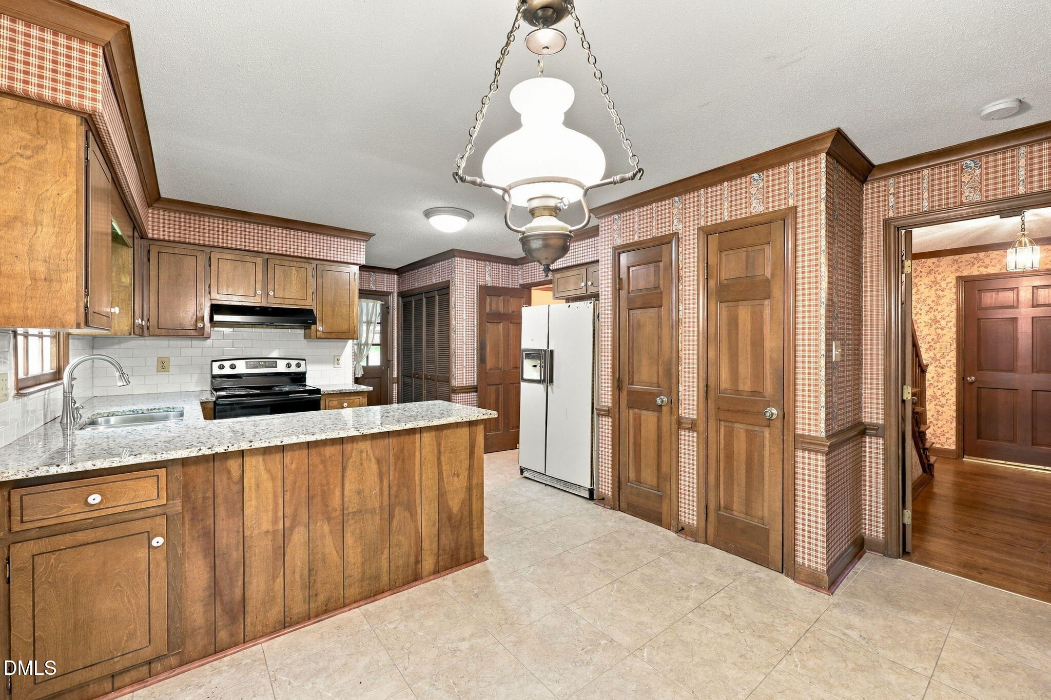 100 Escher Lane Property Photo 13