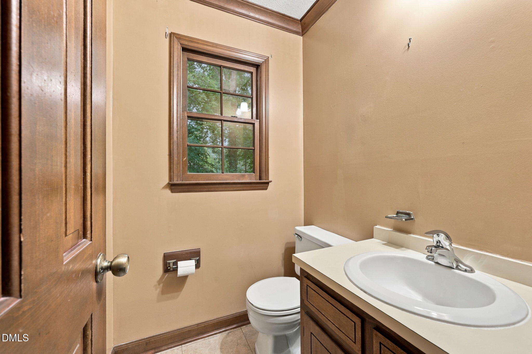 100 Escher Lane Property Photo 14