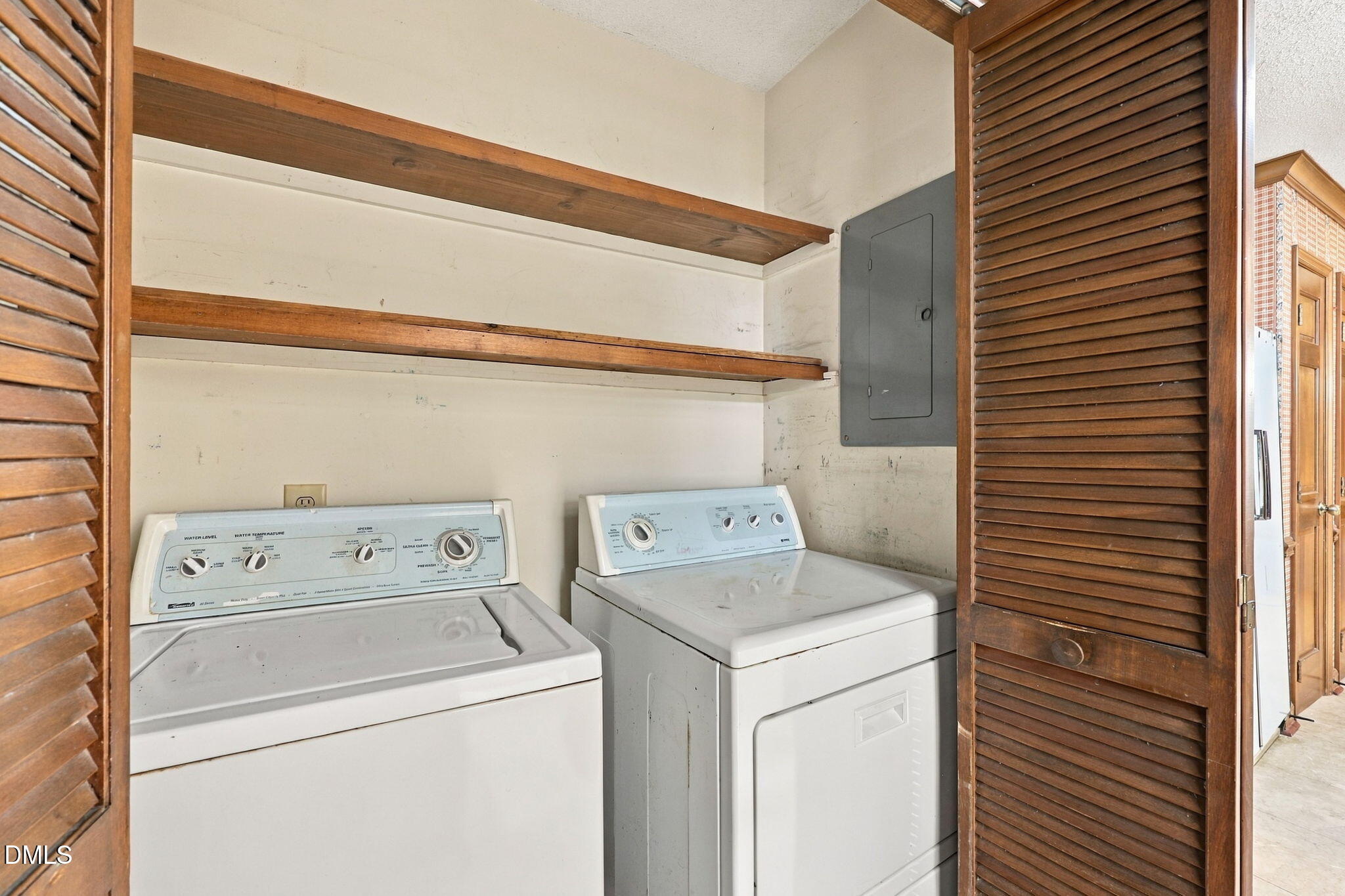 100 Escher Lane Property Photo 15