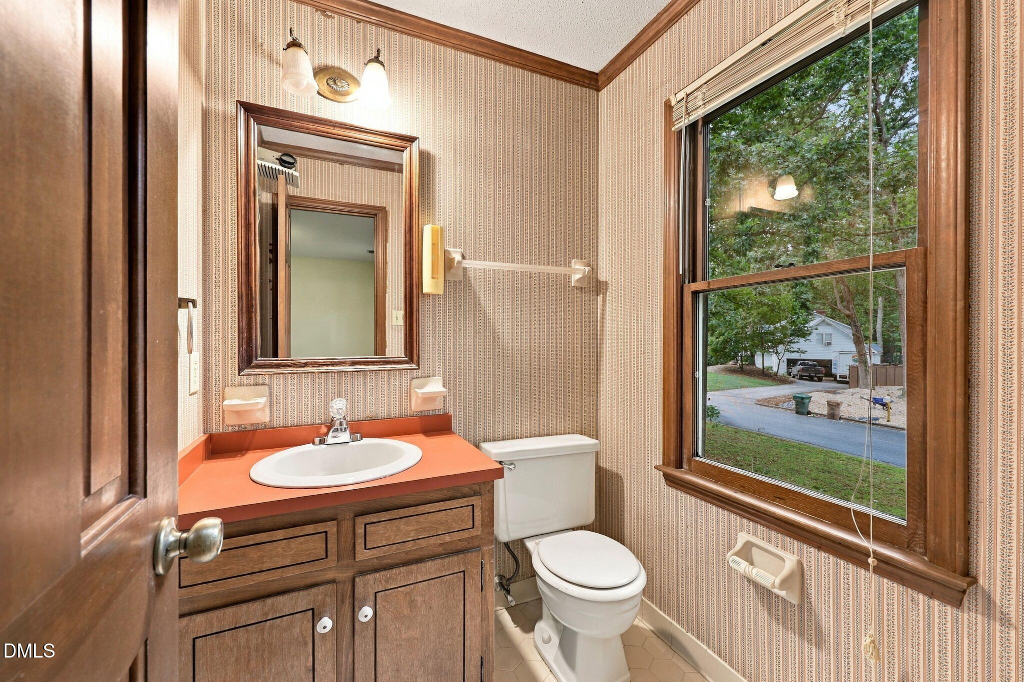100 Escher Lane Property Photo 24