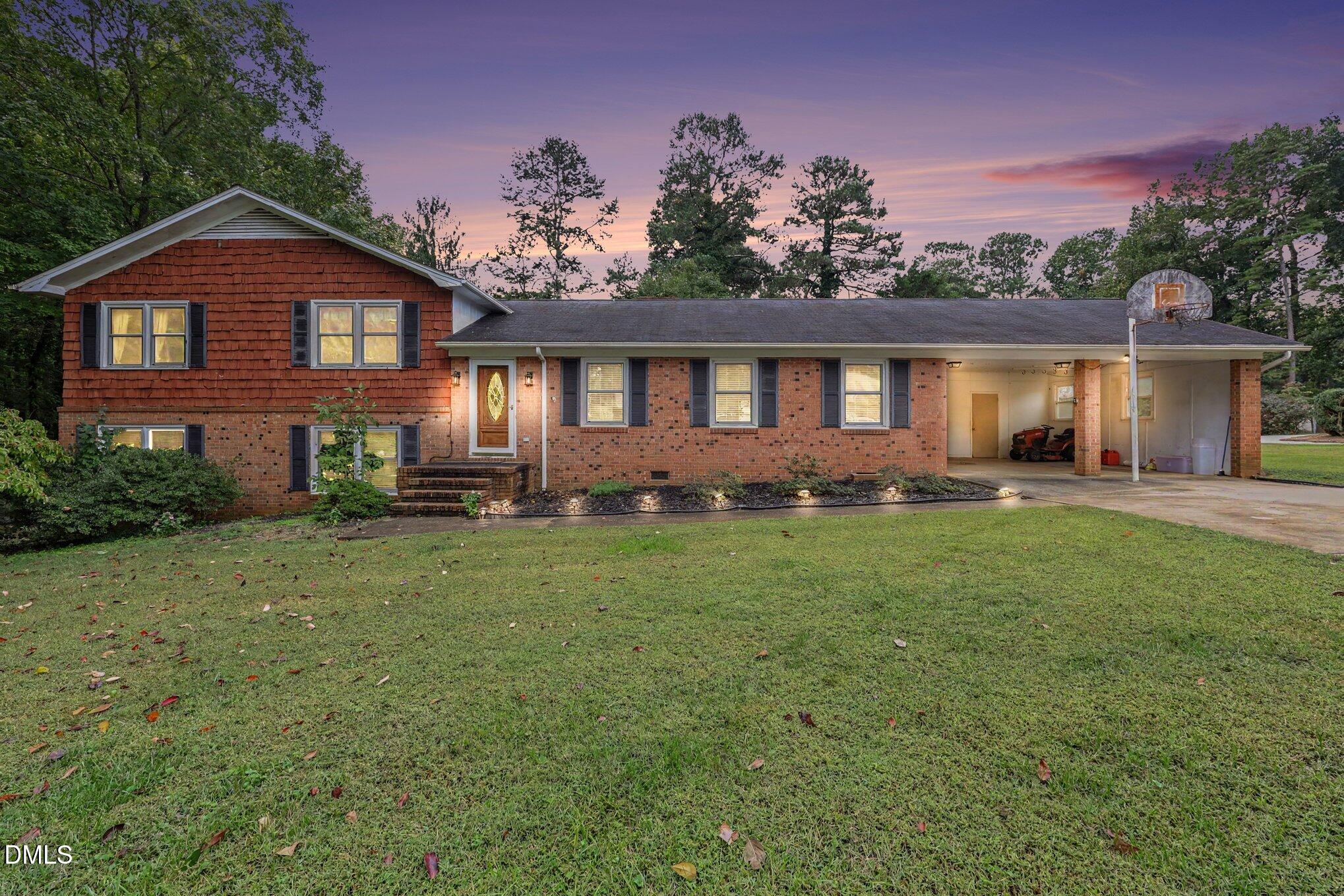 1001 Parkwood Drive Property Photo 1