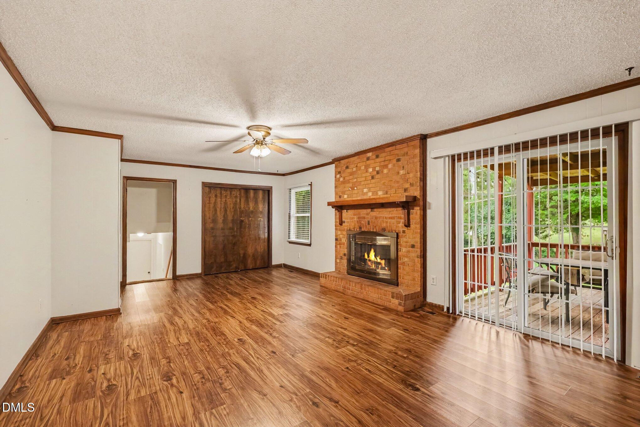 1001 Parkwood Drive Property Photo 6