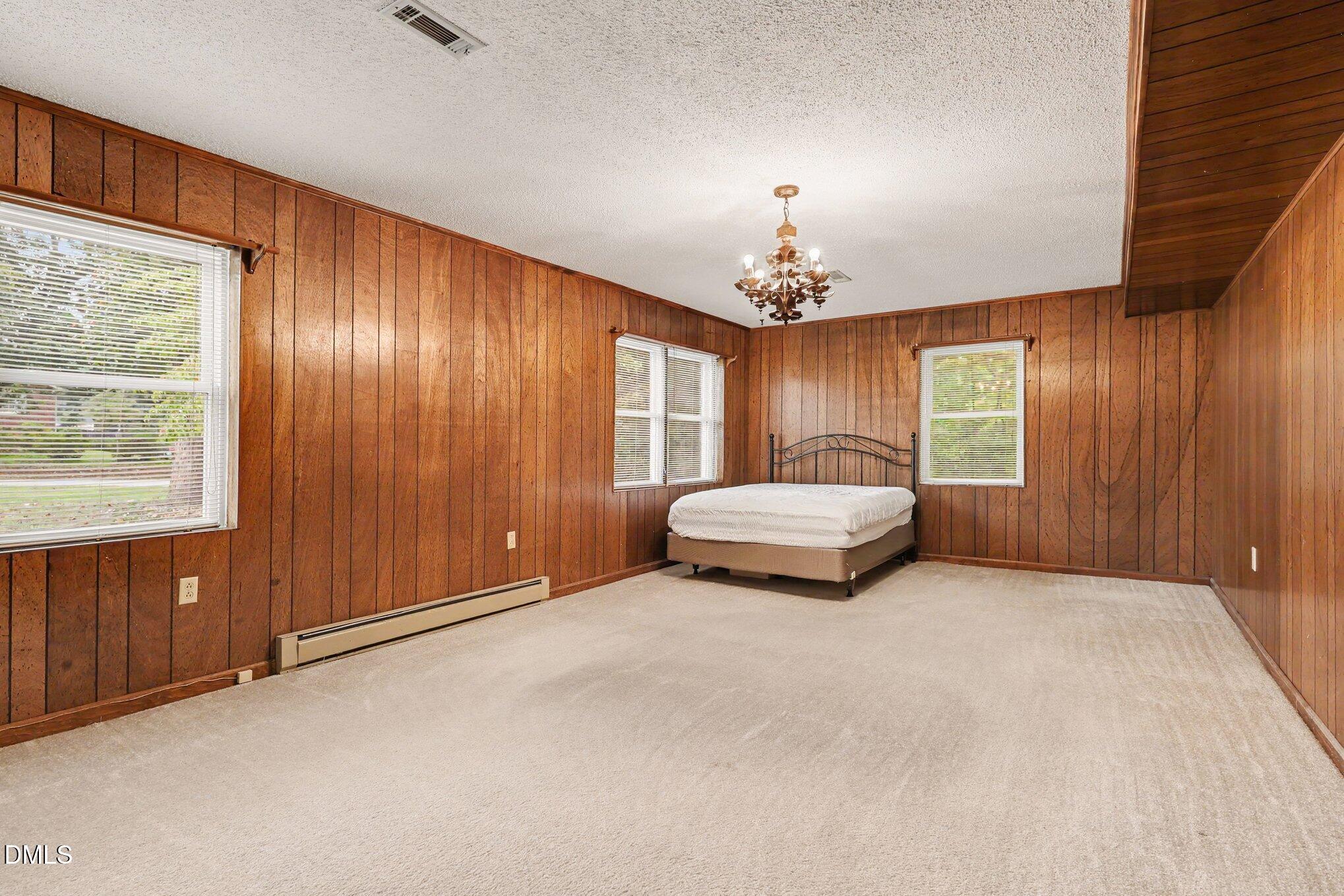 1001 Parkwood Drive Property Photo 15