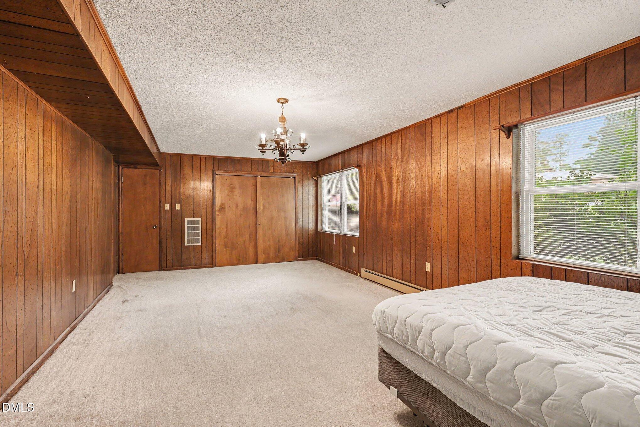 1001 Parkwood Drive Property Photo 16