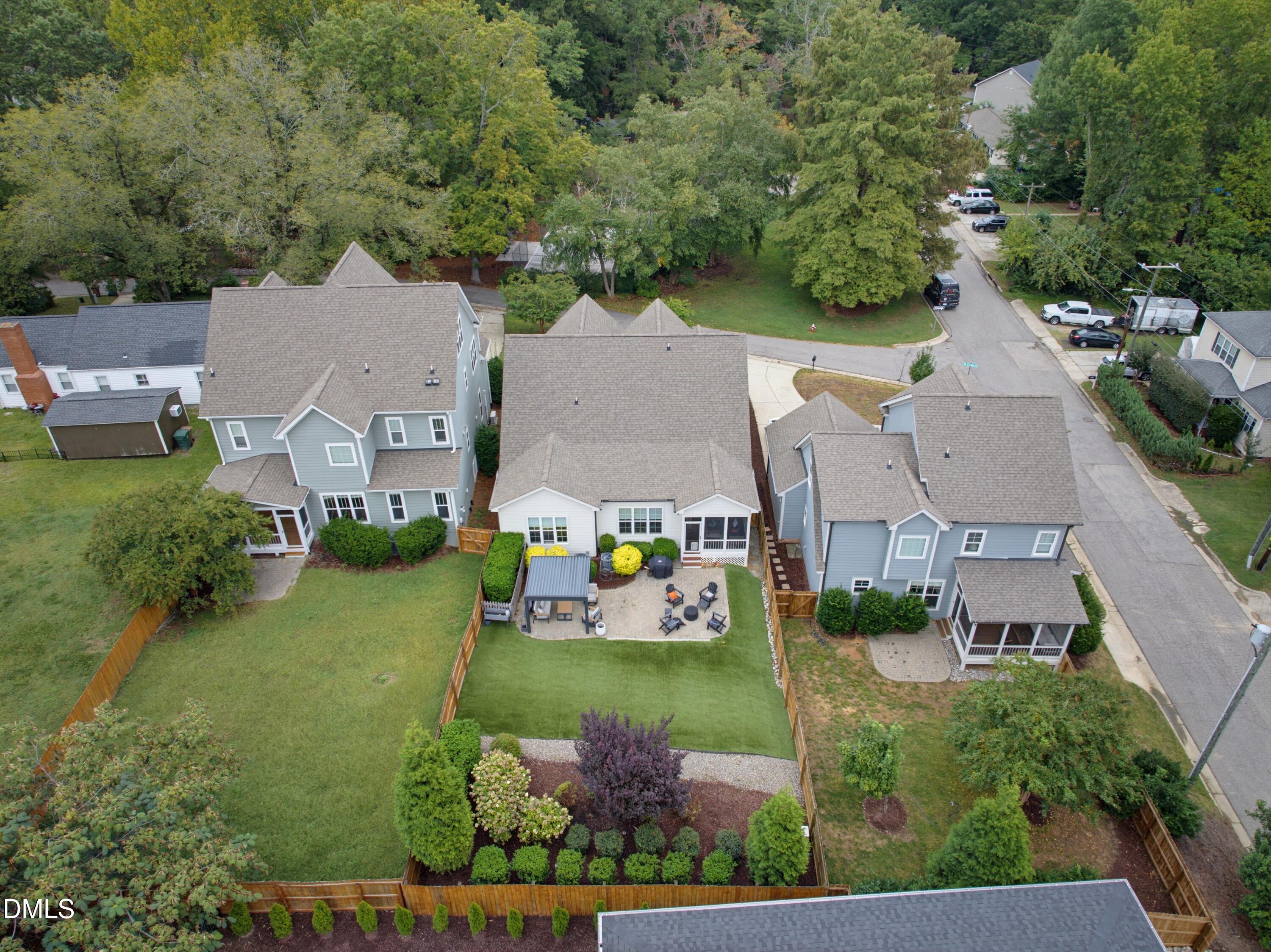 122 W Circle Drive Property Photo 3