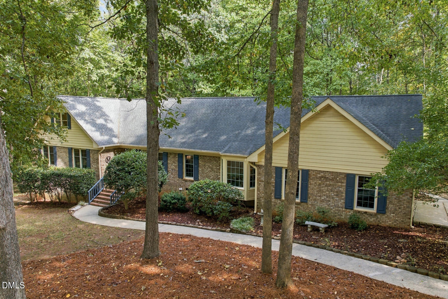 2213 Countrywood North Road N Property Photo 1