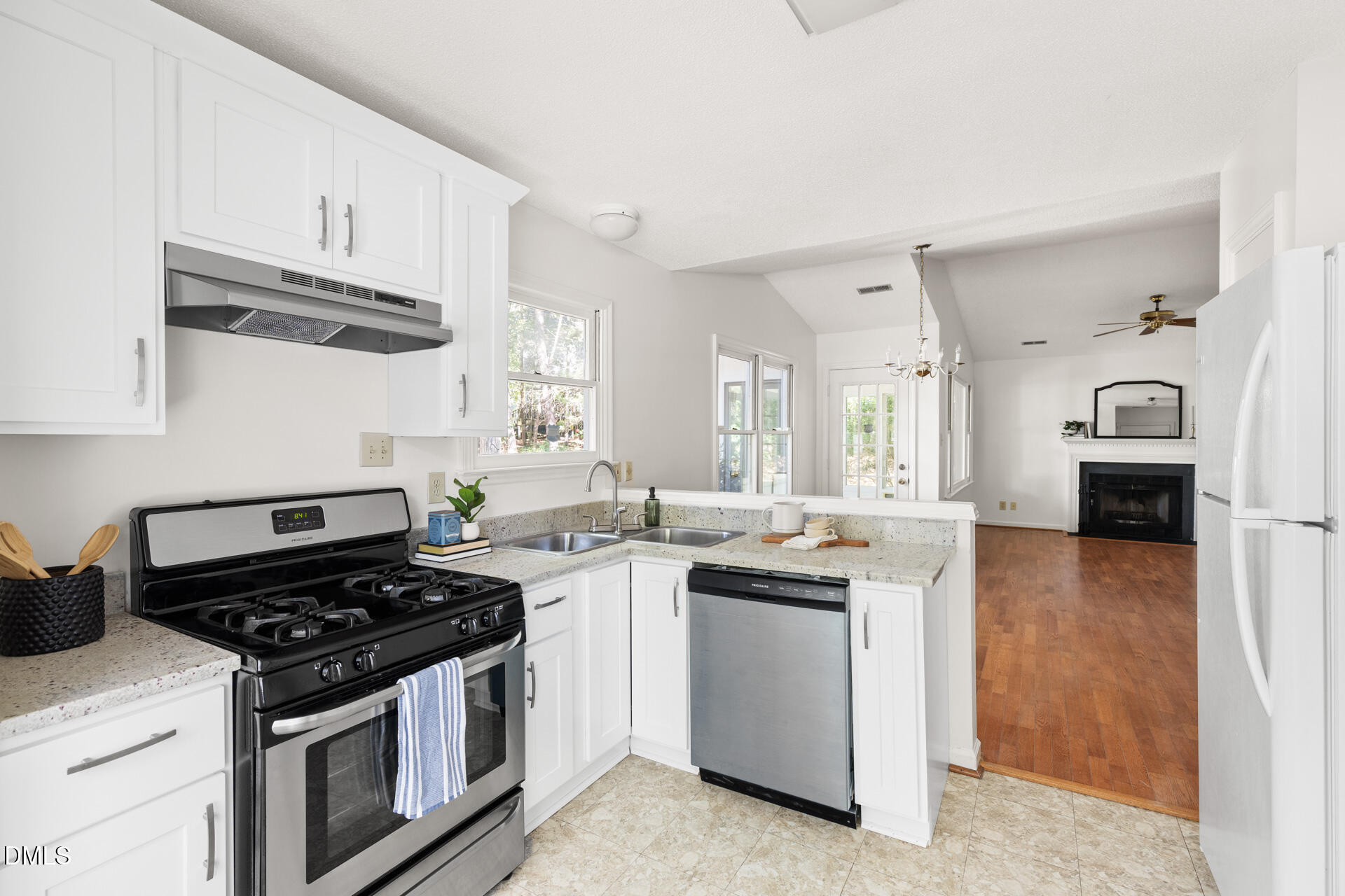 101 Standish Drive Property Photo 4