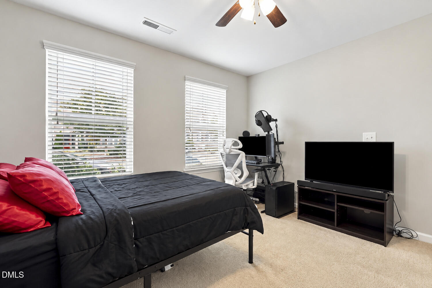 5304 Beckom Street Property Photo 7