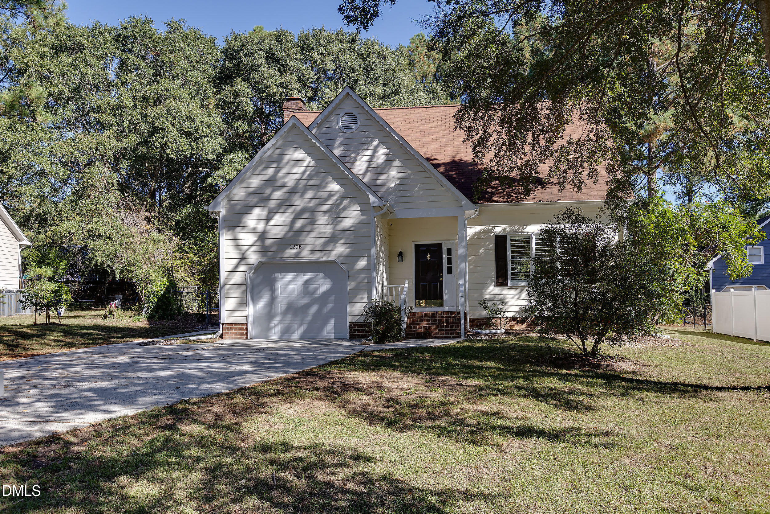 1205 Little Acres Drive Property Photo 1