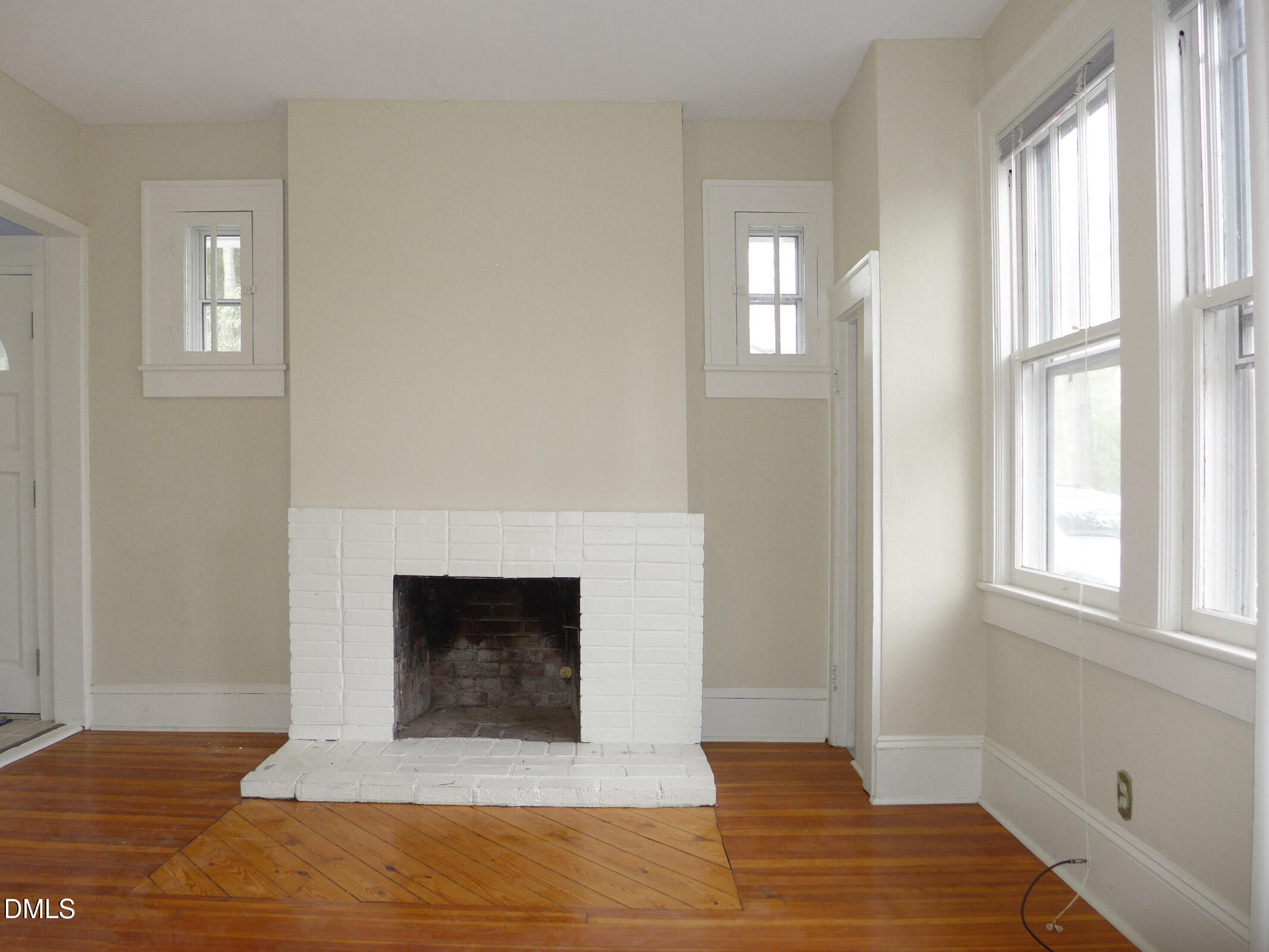 406 Hillsborough Street Main Property Photo 2