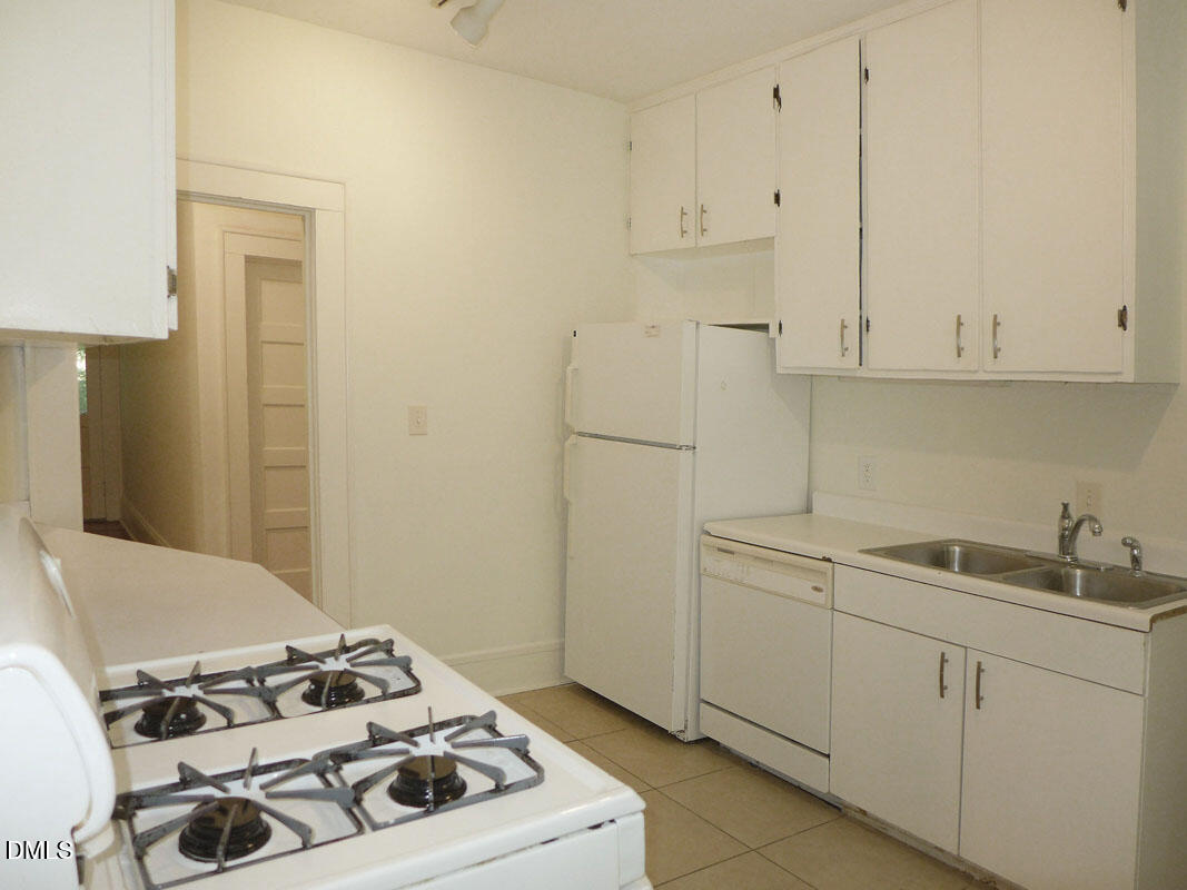 406 Hillsborough Street Main Property Photo 4