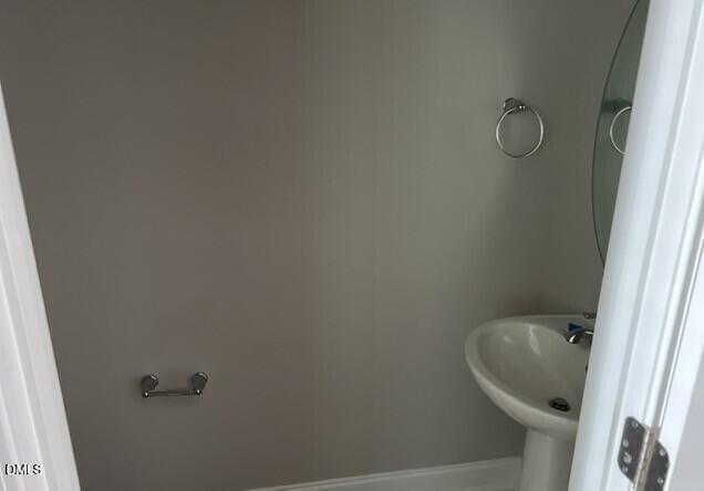 744 Ridge Cliff Lane Property Photo 10