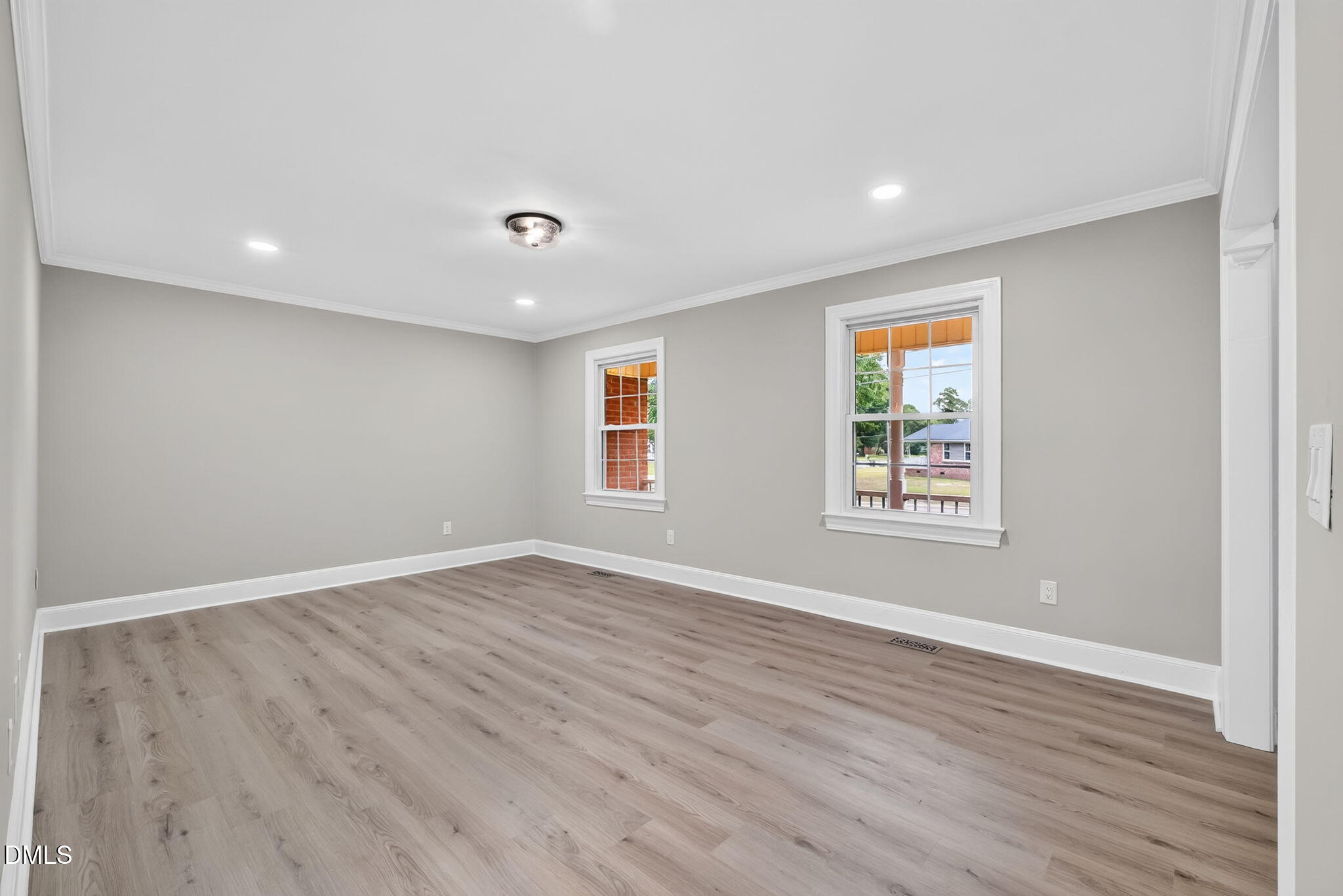 100 Ashton Drive Property Photo 1