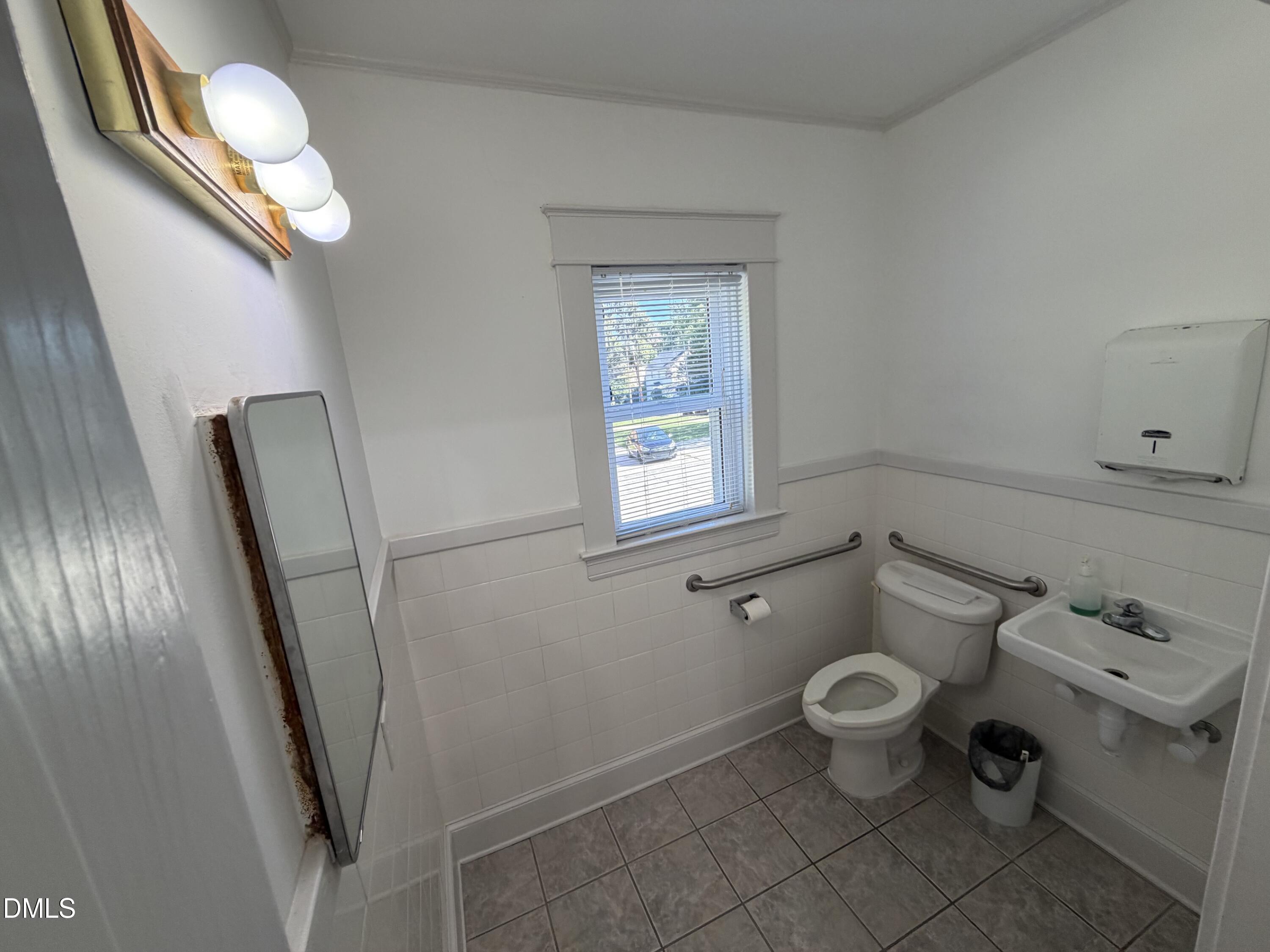407 N Main Street Property Photo 14