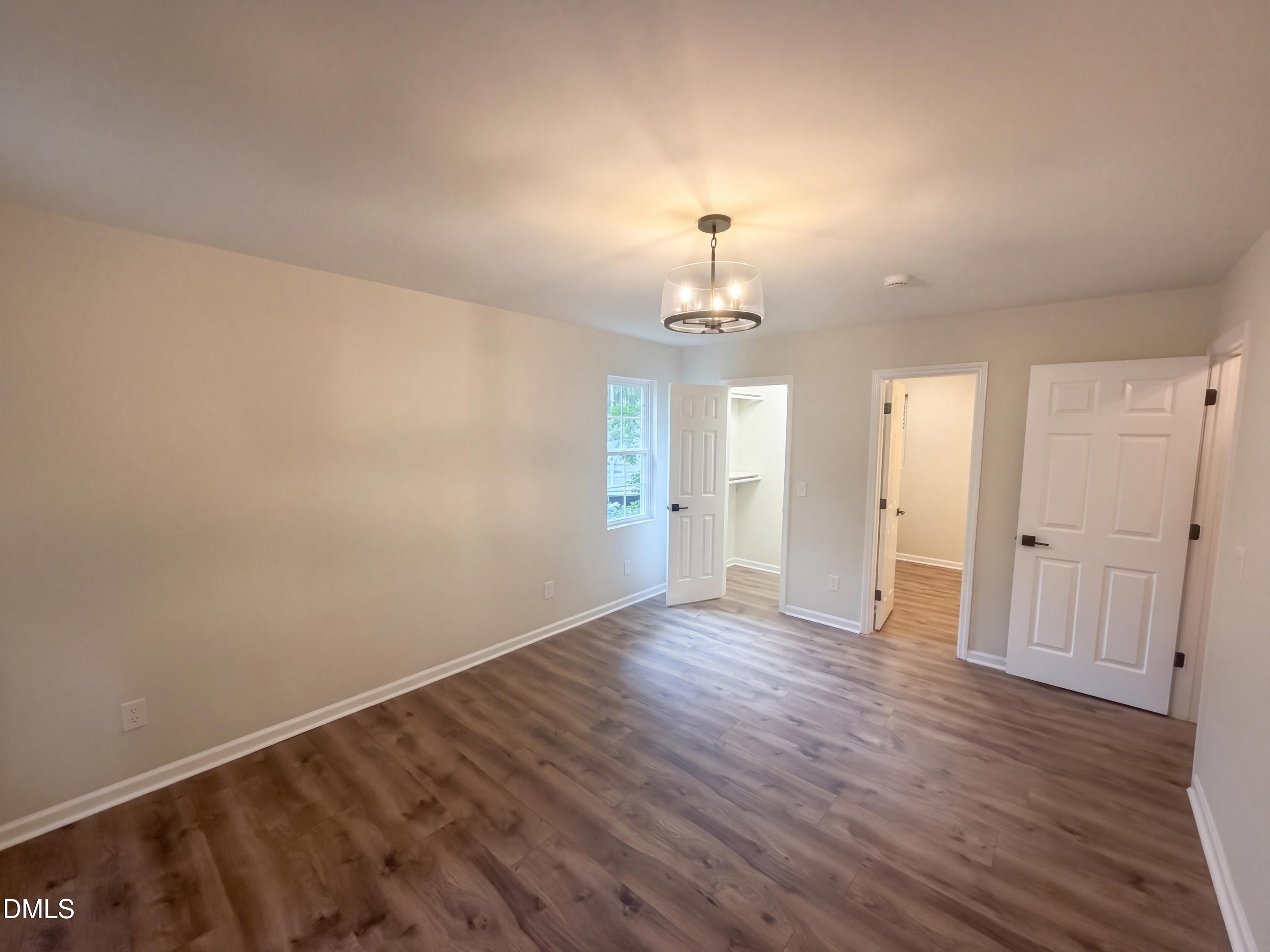 5716 N Hills Drive Property Photo 7