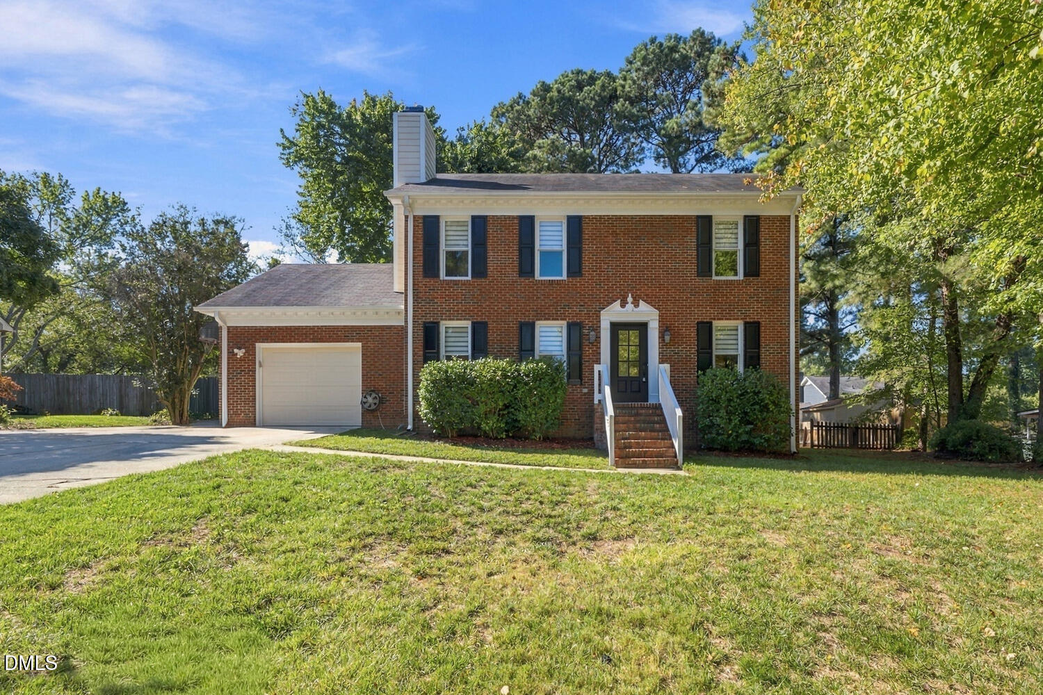 105 Pinewood Drive Property Photo 1