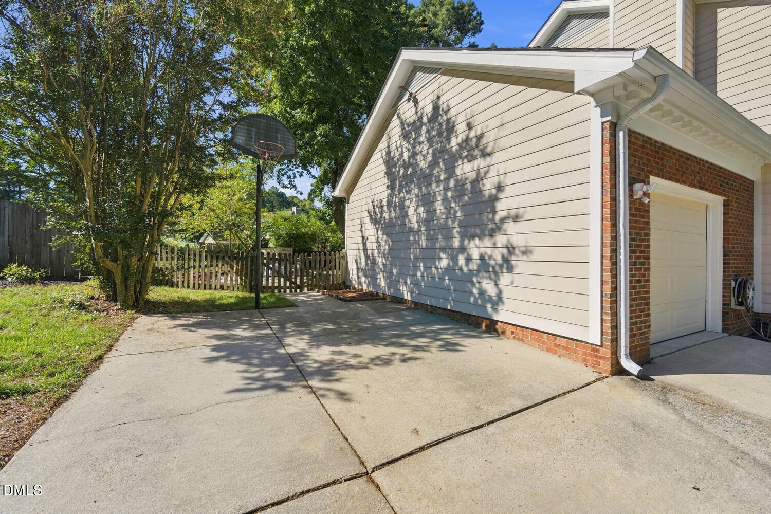 105 Pinewood Drive Property Photo 7
