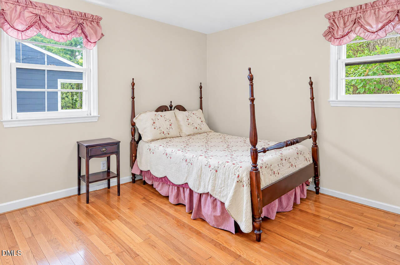 2126 Woodview Drive Property Photo 15