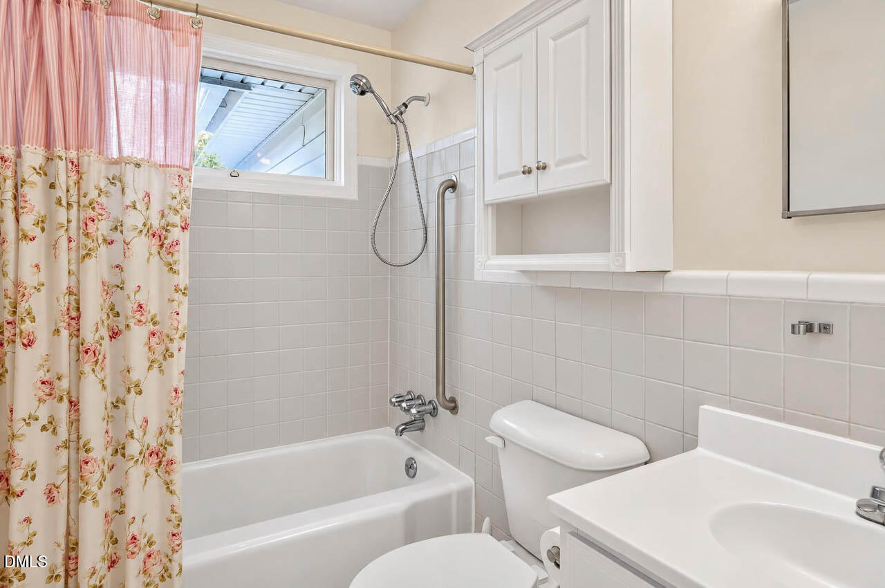 2126 Woodview Drive Property Photo 22