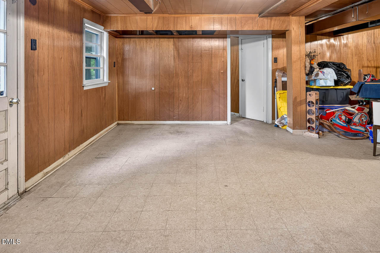 2126 Woodview Drive Property Photo 23