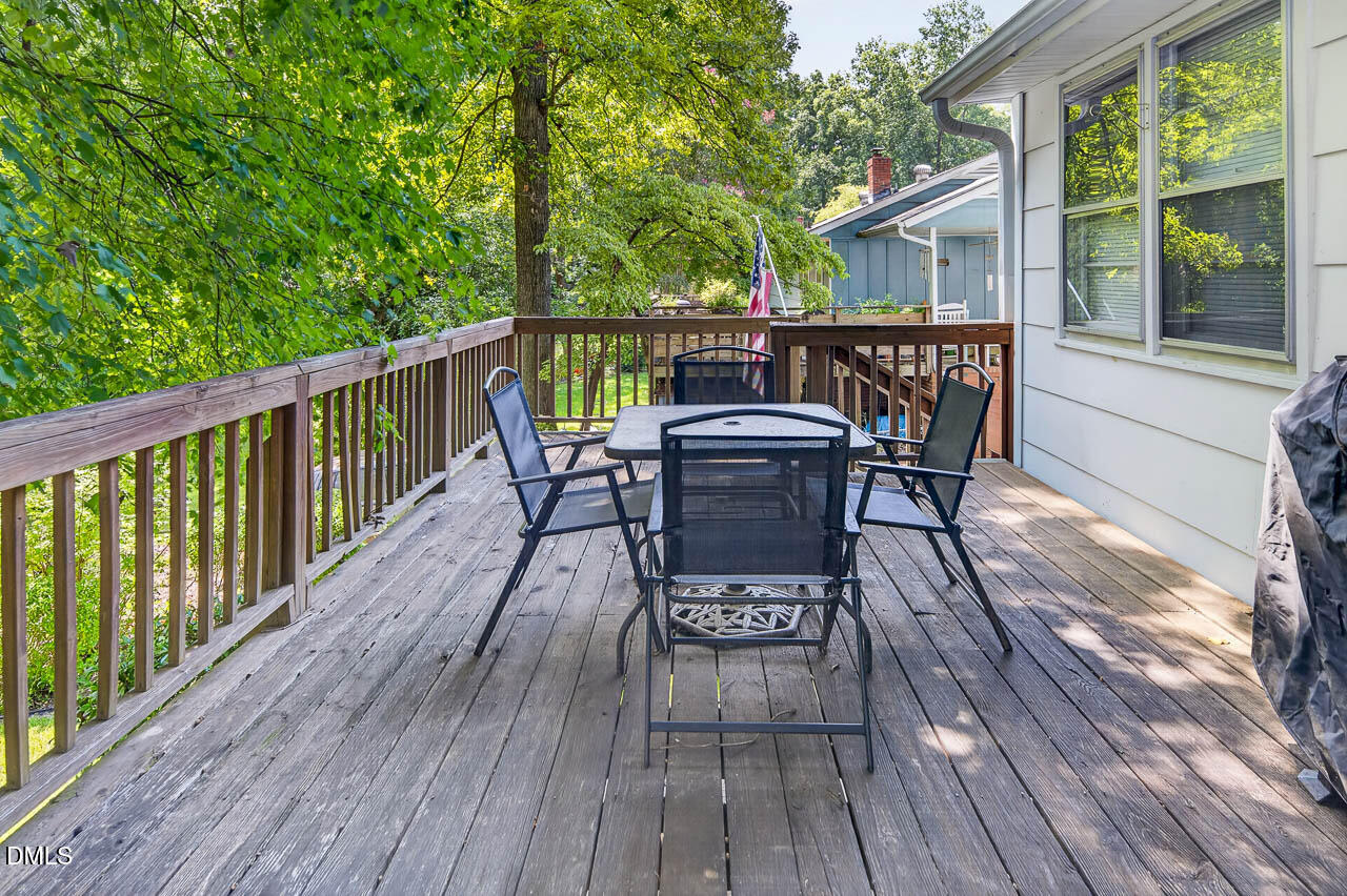 2126 Woodview Drive Property Photo 26