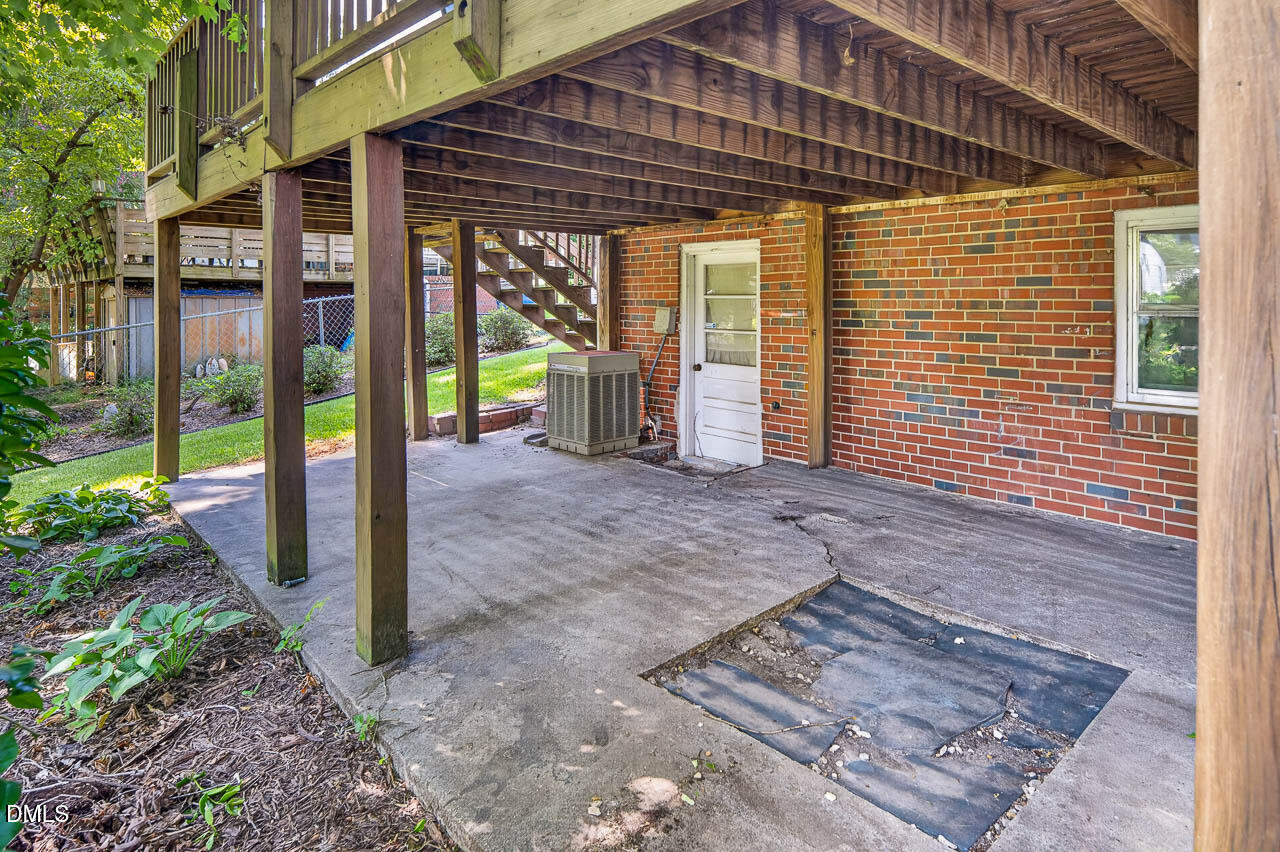 2126 Woodview Drive Property Photo 43