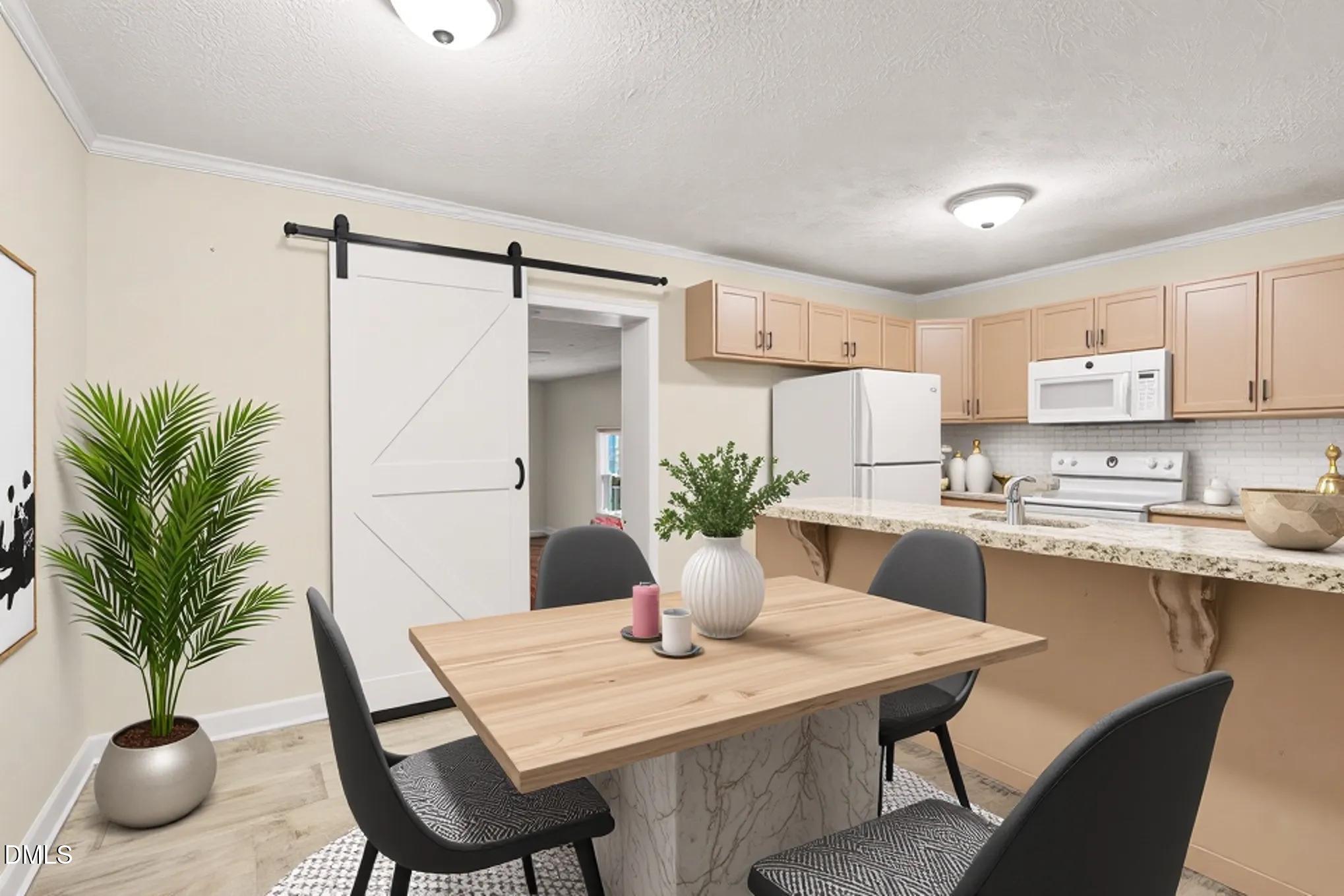 1012 Lisa Circle Property Photo 5