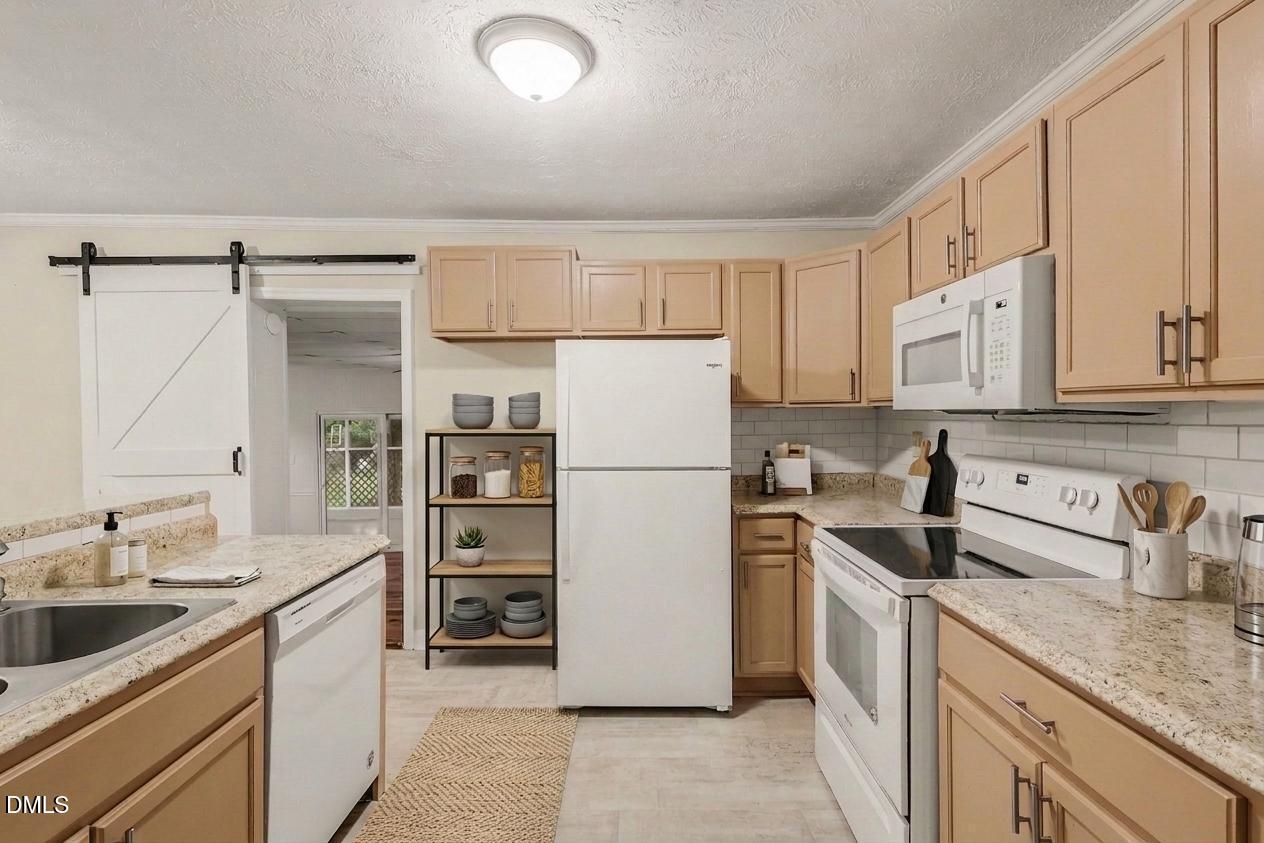 1012 Lisa Circle Property Photo 9