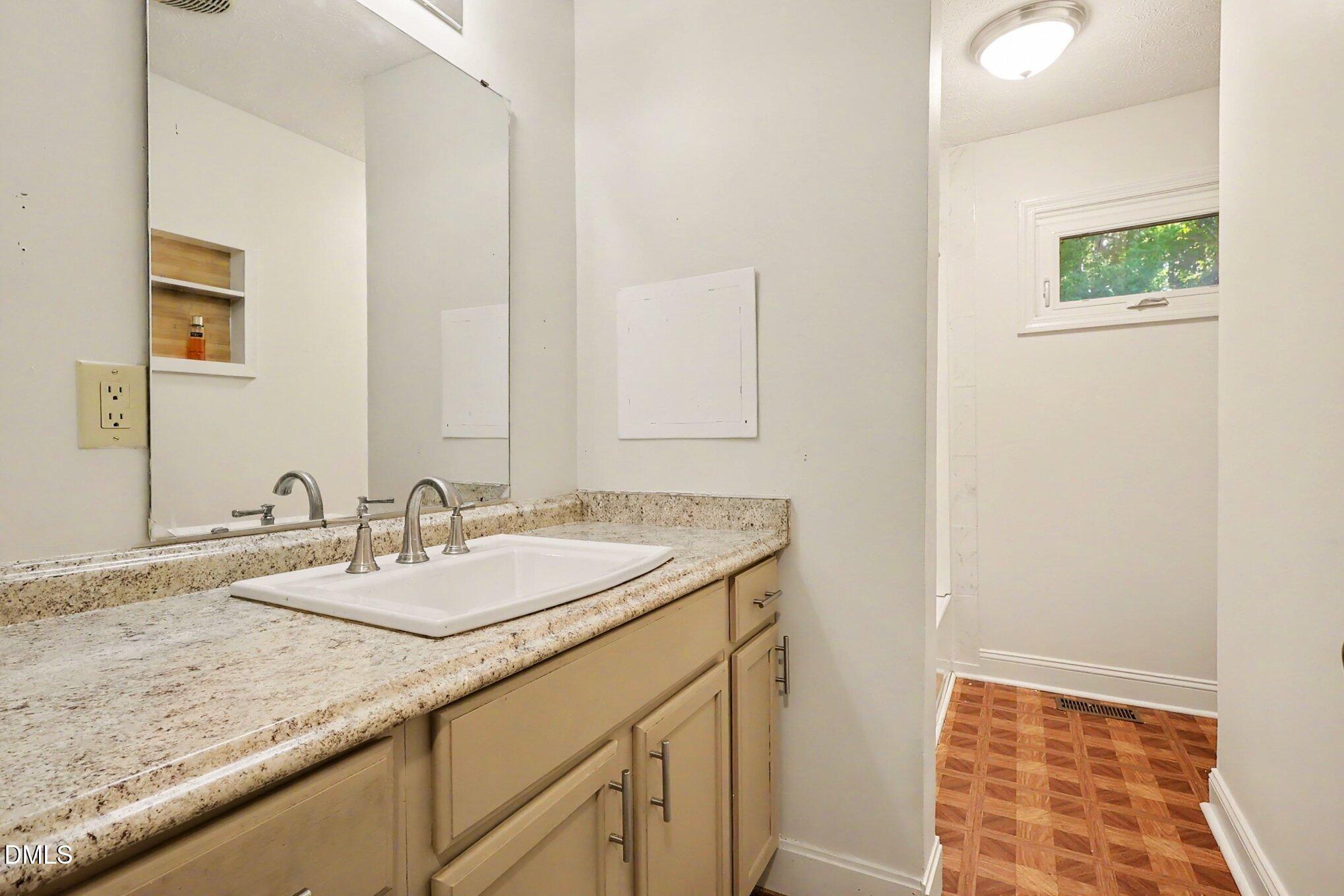 1012 Lisa Circle Property Photo 18
