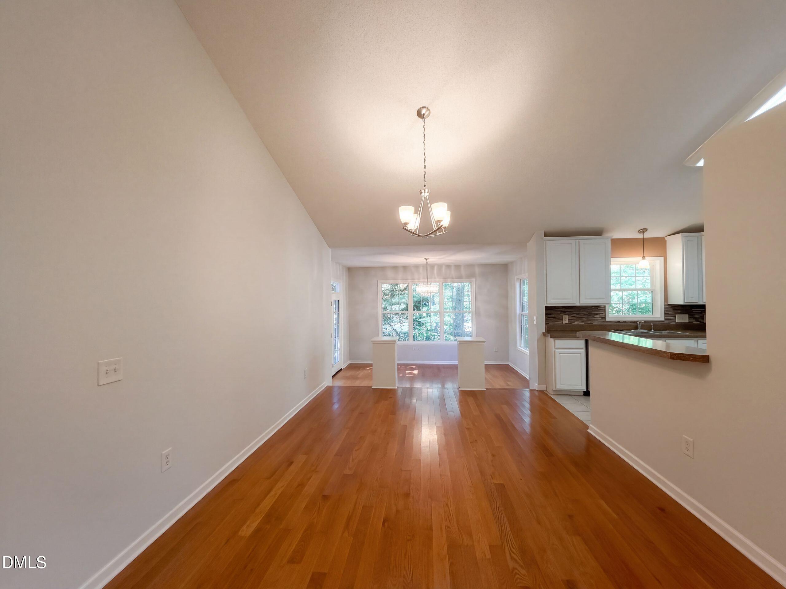 6073 Jones Circle Property Photo 6