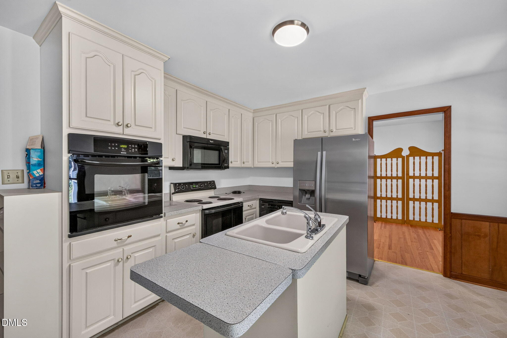 1107 Warren Avenue Property Photo 12