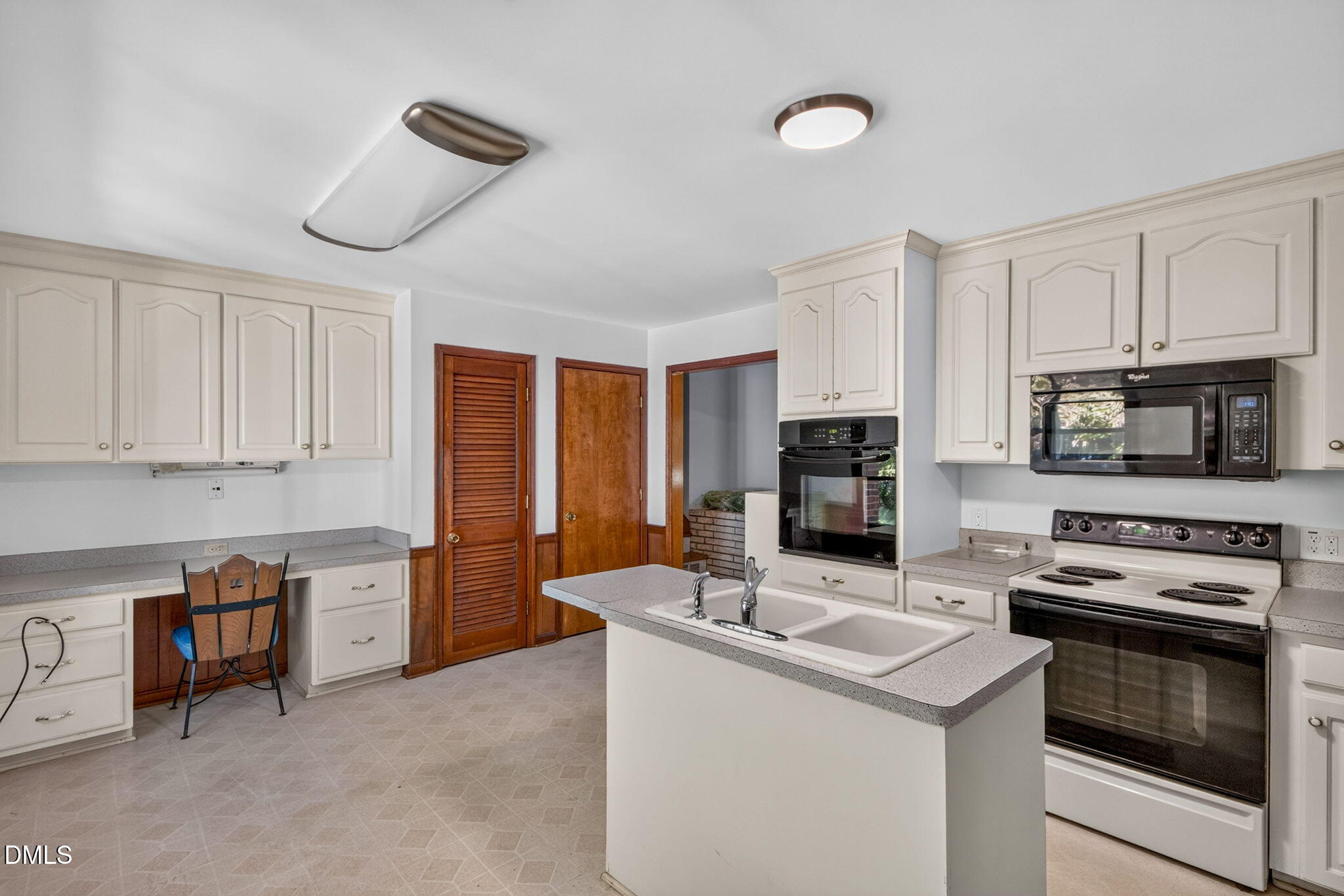 1107 Warren Avenue Property Photo 14