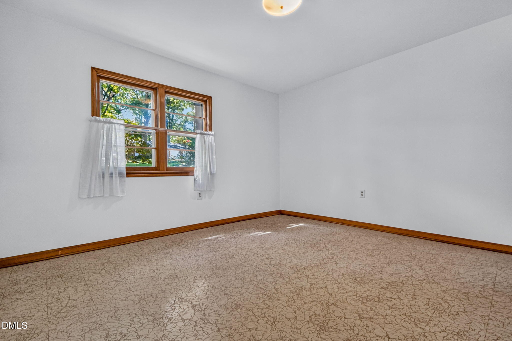 1107 Warren Avenue Property Photo 31