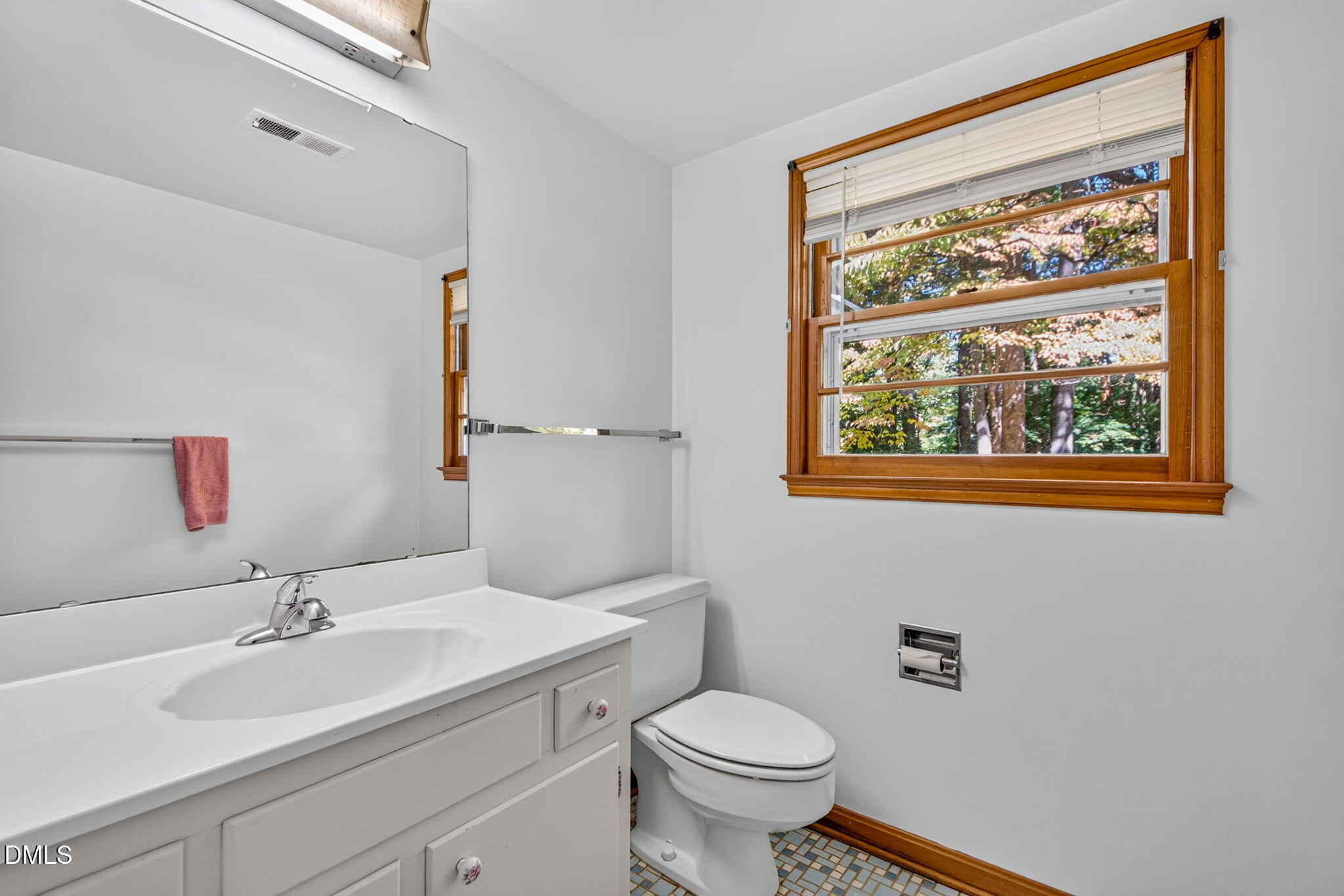 1107 Warren Avenue Property Photo 37