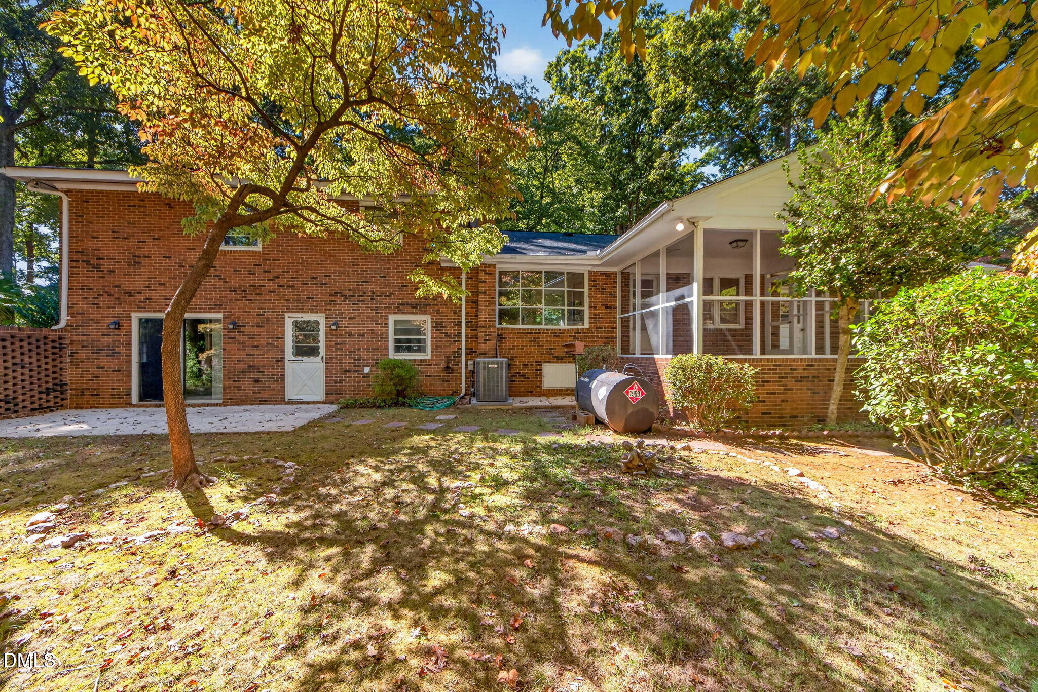 1107 Warren Avenue Property Photo 43