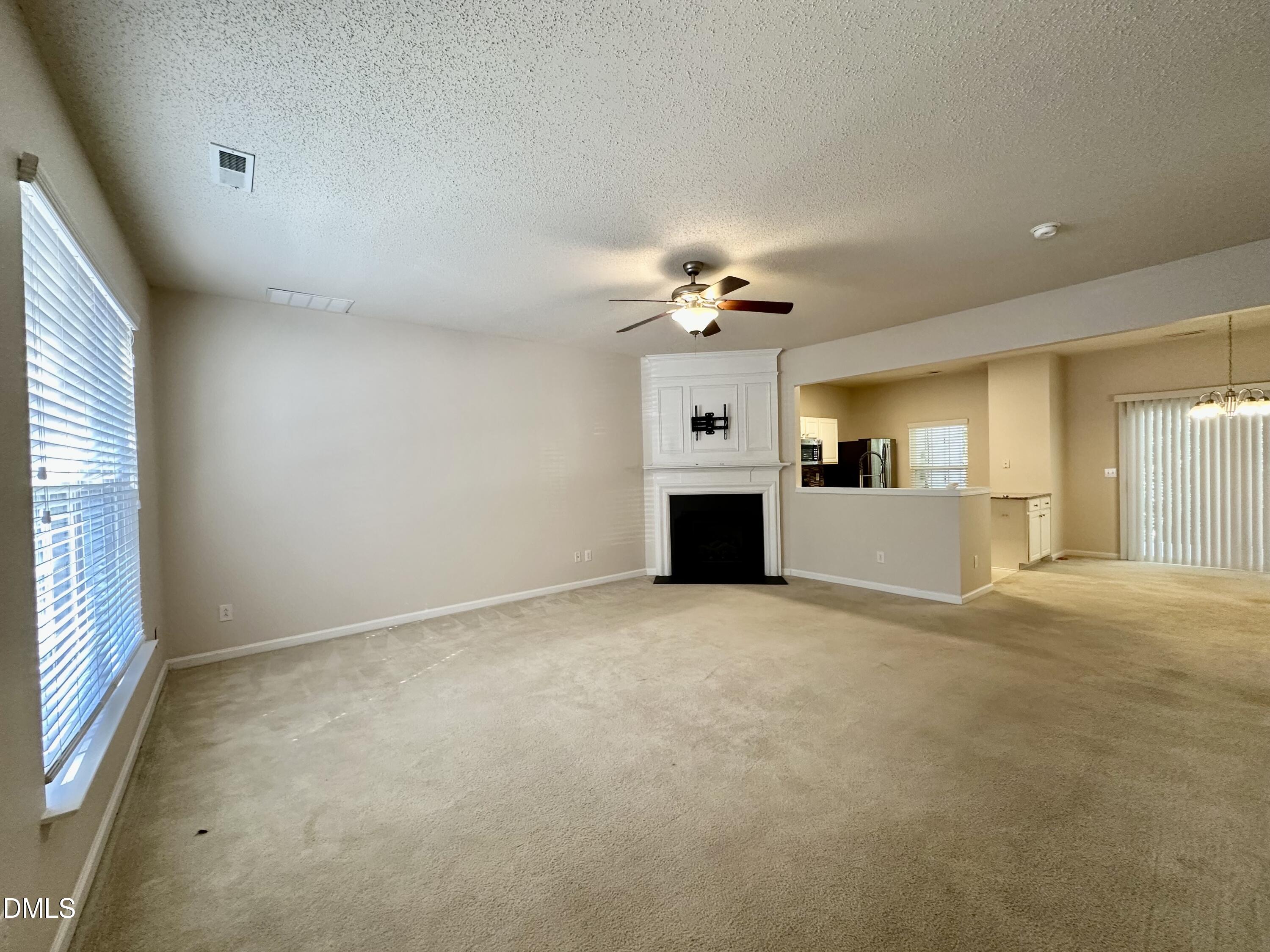 508 Canyon Lake Circle Property Photo 2