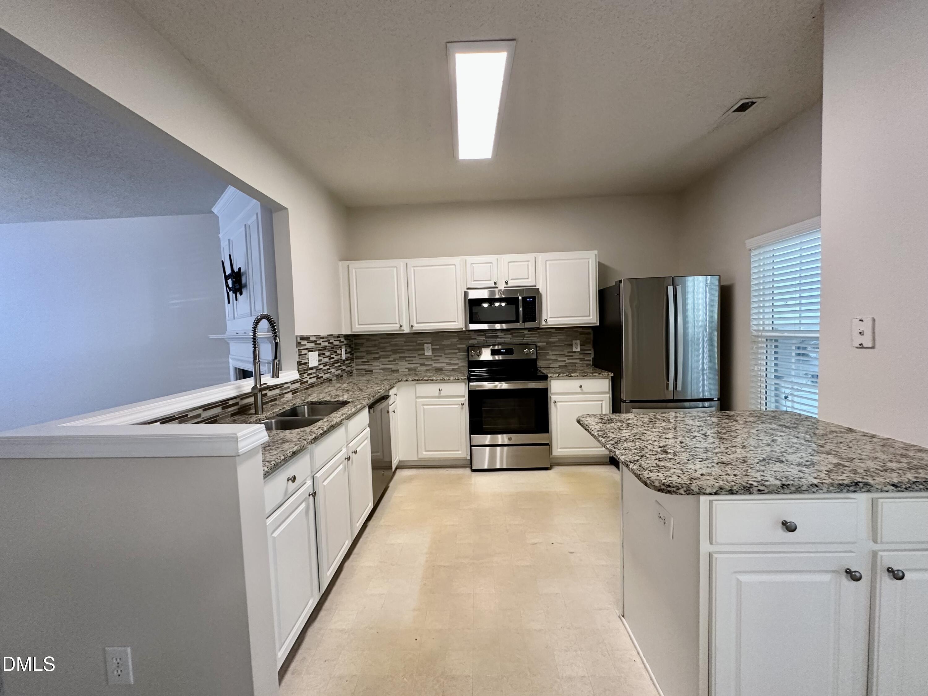 508 Canyon Lake Circle Property Photo 5