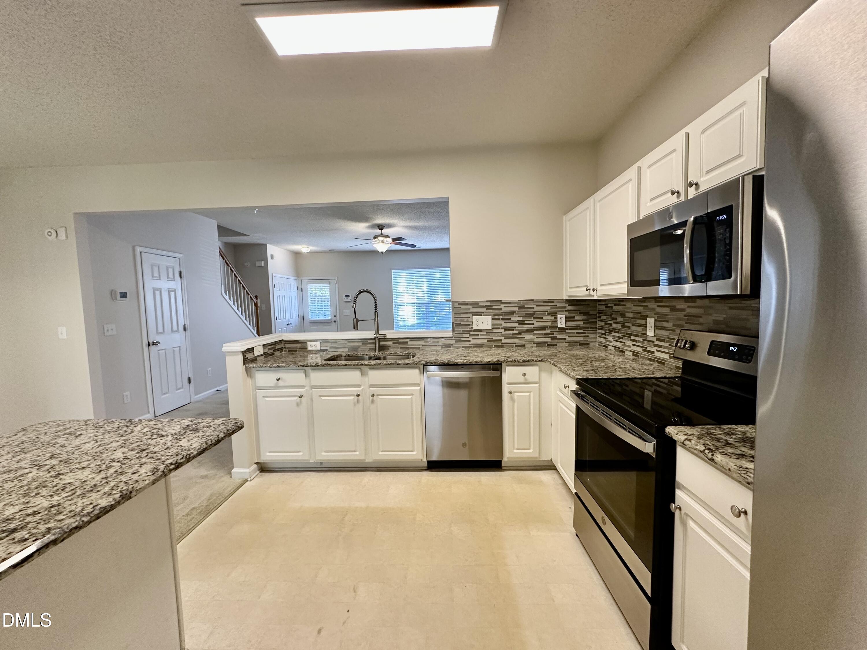 508 Canyon Lake Circle Property Photo 6